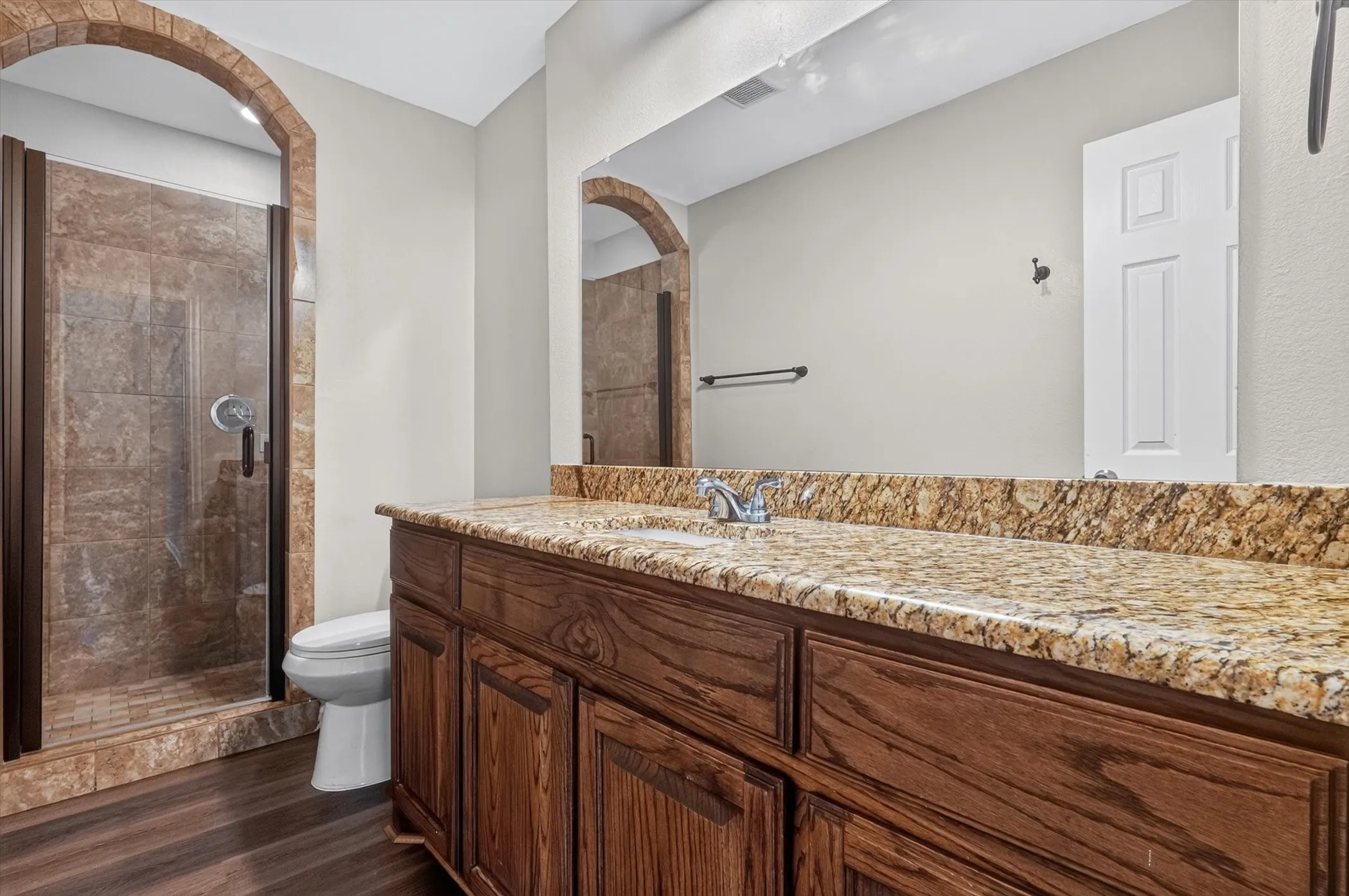 Single Family Residence For Sale in Tarrant County , 624 Hallvale Drive, White Settlement, Texas 76108, 4 Bedroom, 2 Bathroom, 2 Garage spaces, 1,675 Sqft, built in 1977, mls#21335934, Real Estate Agent in White Settlement, Homes For Sale in Tarrant county, Homes For Sale in White Settlement, Realtor in White Settlement Texas, Real Estate Brokerage Independent Realty Texas, Luminita Cordes Realtor
