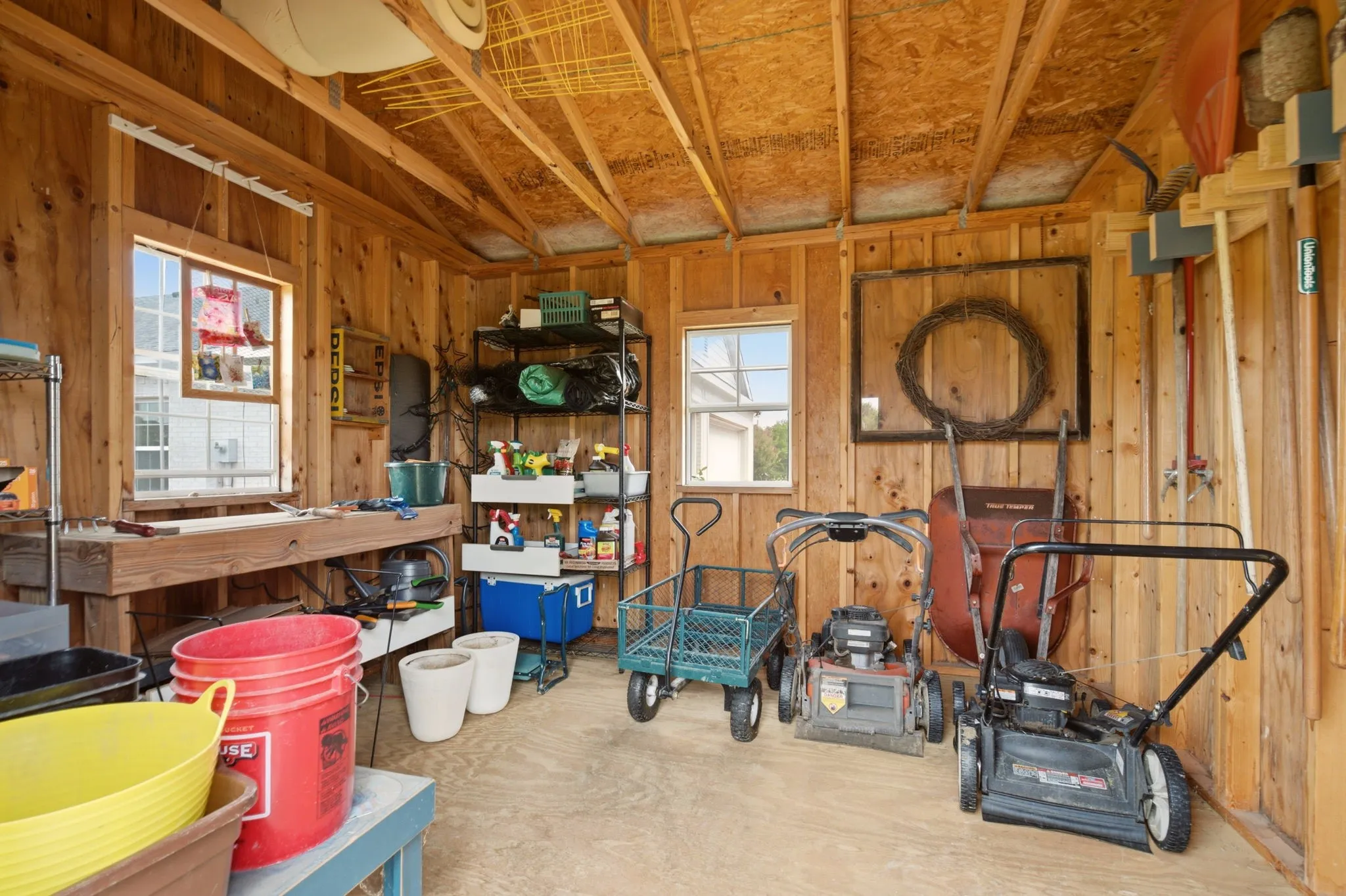 Single Family Residence For Sale in Grayson County , 131 Whispering Winds Drive, Gunter, Texas 75058, 3 Bedroom, 2 Bathroom, 3 Garage spaces, 2,533 Sqft, built in 2016, mls#21330846, Real Estate Agent in Gunter, Homes For Sale in Grayson county, Homes For Sale in Gunter, Realtor in Gunter Texas, Real Estate Brokerage Independent Realty Texas, Luminita Cordes Realtor
