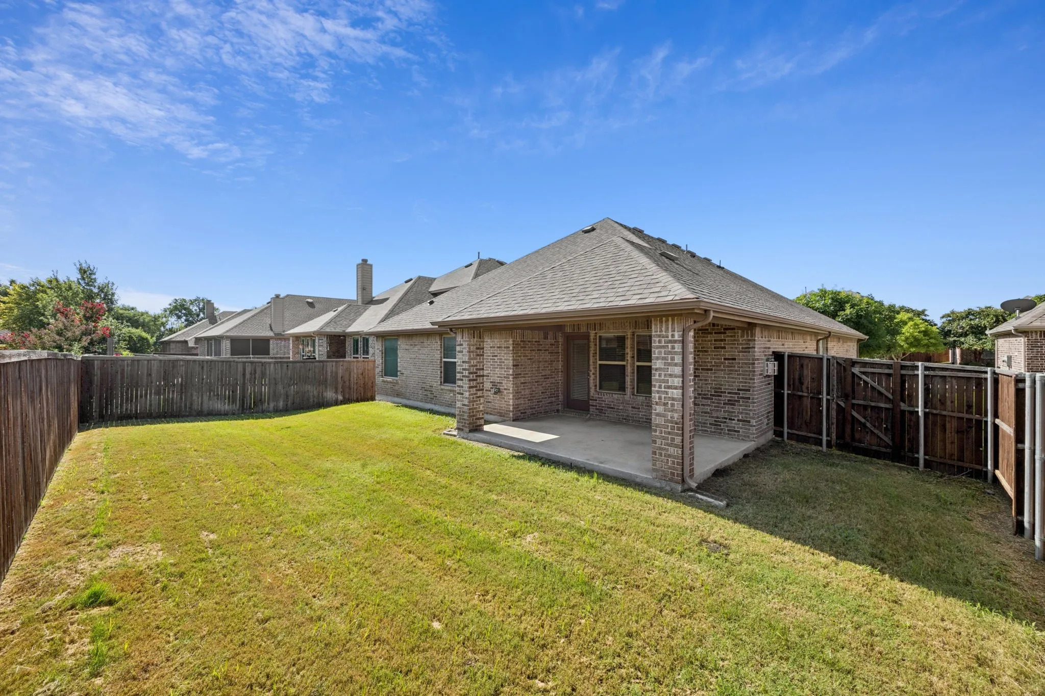 Single Family Residence For Rent in Collin County , 2317 Houston Drive, Melissa, Texas 75454, 3 Bedroom, 2 Bathroom, 2 Garage spaces, 2,013 Sqft, built in 2017, mls#21334209, Real Estate Agent in Melissa, Homes For Rent in Collin county, Homes For Rent in Melissa, Realtor in Melissa Texas, Real Estate Brokerage Independent Realty Texas, Luminita Cordes Realtor