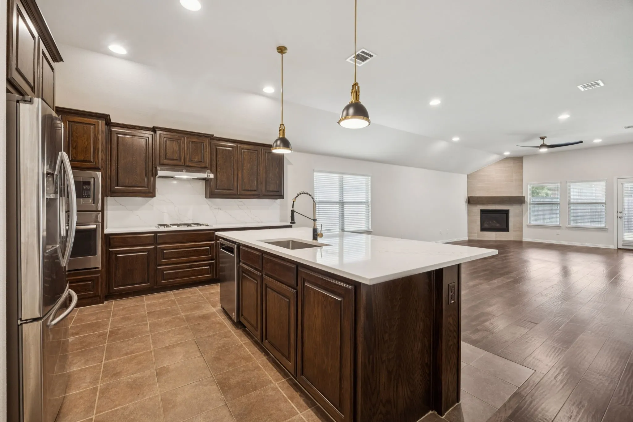 Single Family Residence For Rent in Collin County , 2317 Houston Drive, Melissa, Texas 75454, 3 Bedroom, 2 Bathroom, 2 Garage spaces, 2,013 Sqft, built in 2017, mls#21334209, Real Estate Agent in Melissa, Homes For Rent in Collin county, Homes For Rent in Melissa, Realtor in Melissa Texas, Real Estate Brokerage Independent Realty Texas, Luminita Cordes Realtor