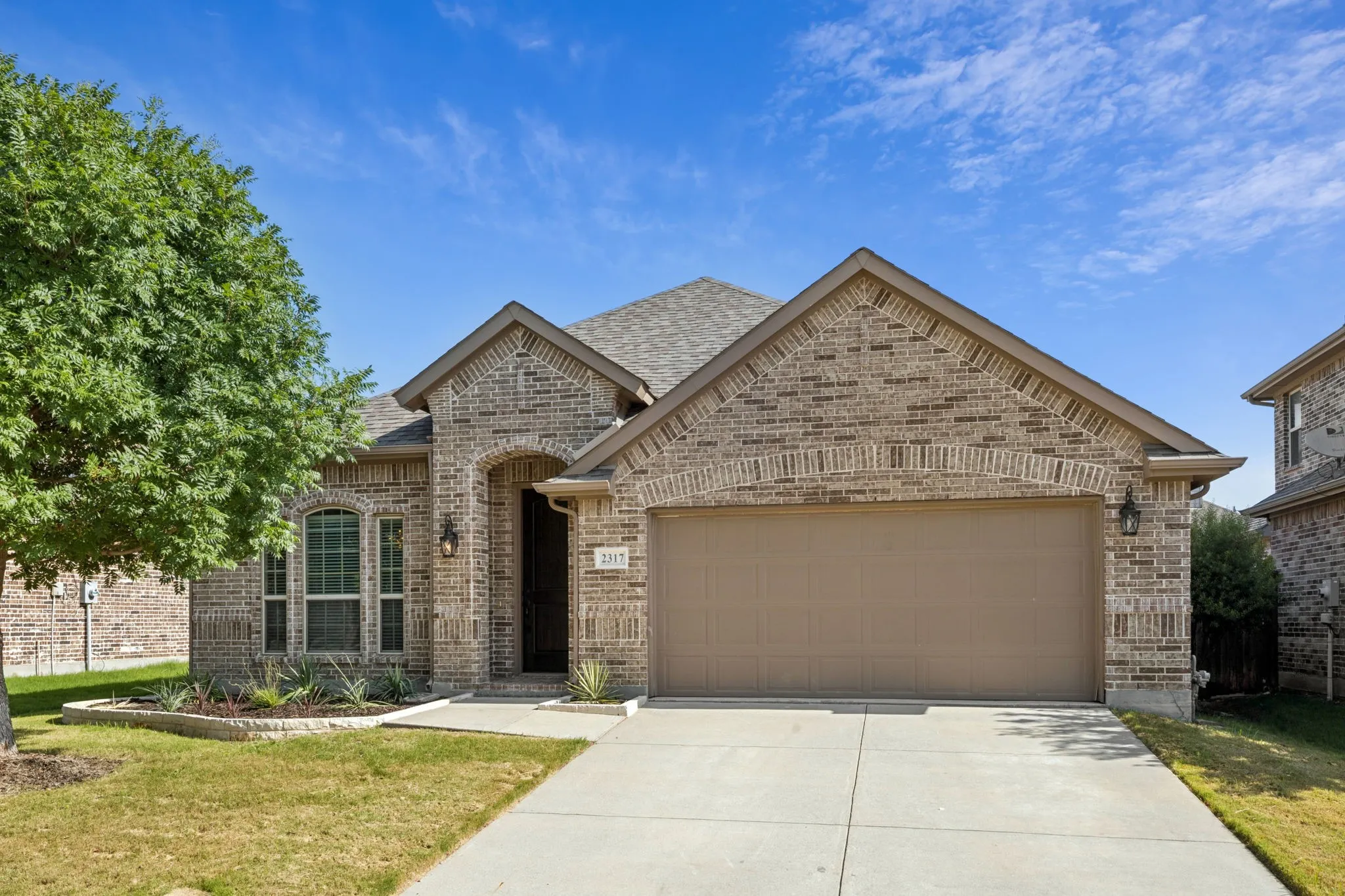 Single Family Residence For Rent in Collin County , 2317 Houston Drive, Melissa, Texas 75454, 3 Bedroom, 2 Bathroom, 2 Garage spaces, 2,013 Sqft, built in 2017, mls#21334209, Real Estate Agent in Melissa, Homes For Rent in Collin county, Homes For Rent in Melissa, Realtor in Melissa Texas, Real Estate Brokerage Independent Realty Texas, Luminita Cordes Realtor