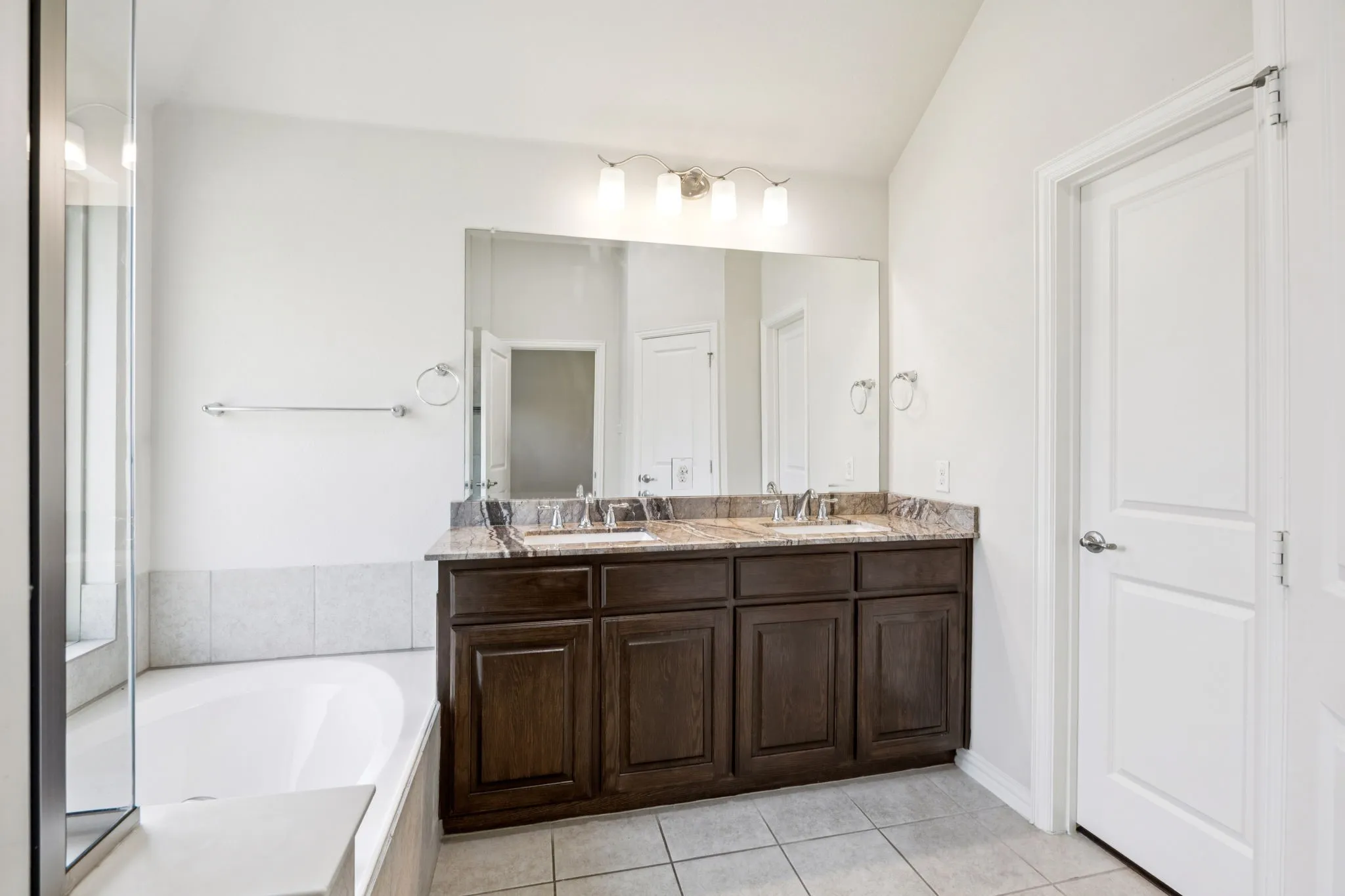 Single Family Residence For Rent in Collin County , 2317 Houston Drive, Melissa, Texas 75454, 3 Bedroom, 2 Bathroom, 2 Garage spaces, 2,013 Sqft, built in 2017, mls#21334209, Real Estate Agent in Melissa, Homes For Rent in Collin county, Homes For Rent in Melissa, Realtor in Melissa Texas, Real Estate Brokerage Independent Realty Texas, Luminita Cordes Realtor