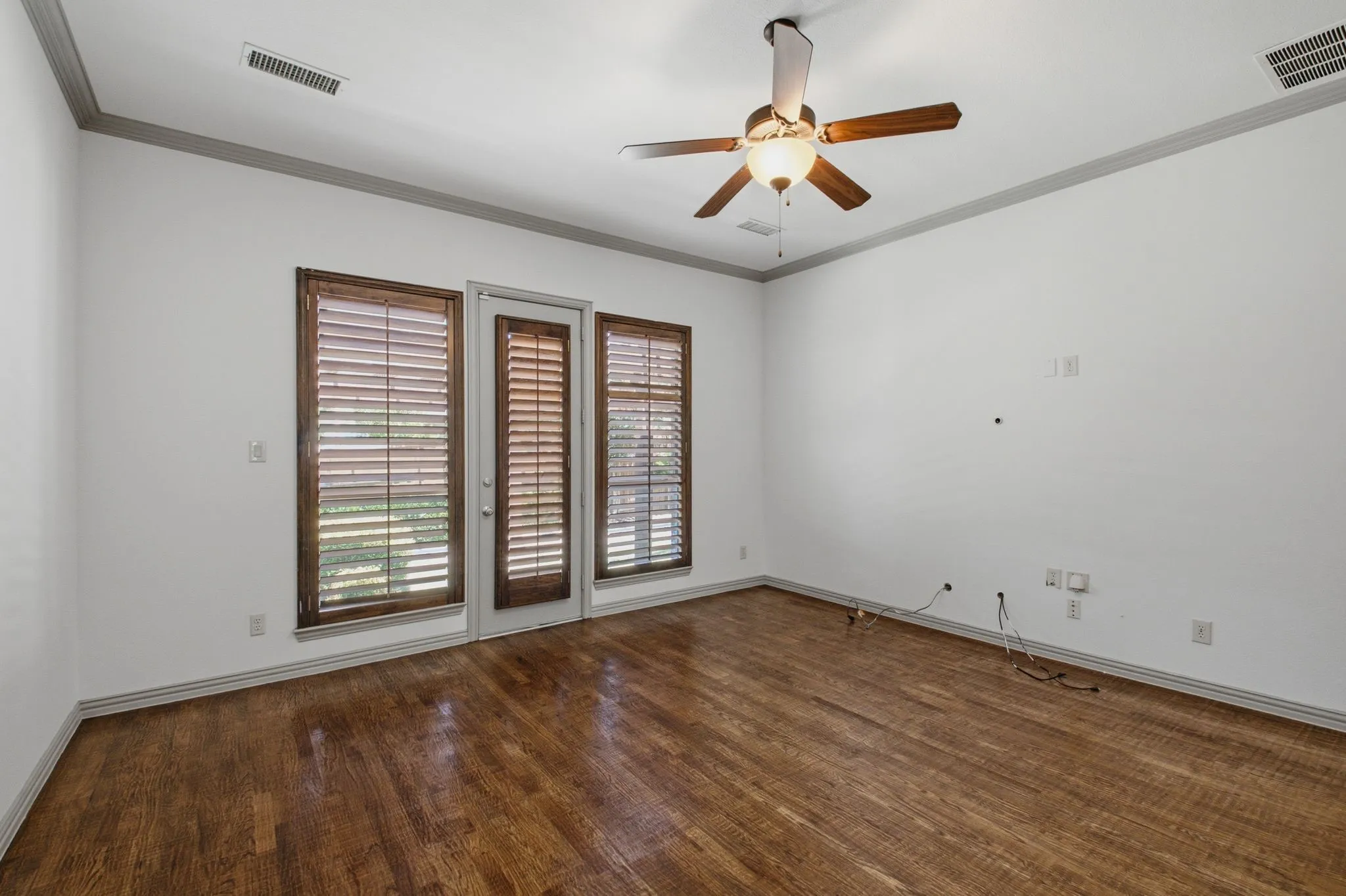 Single Family Residence For Rent in Collin County , 11907 Bamberg Lane, Frisco, Texas 75035, 5 Bedroom, 4 Bathroom, 3 Garage spaces, 4,105 Sqft, built in 2007, mls#21336171, Real Estate Agent in Frisco, Homes For Rent in Collin county, Homes For Rent in Frisco, Realtor in Frisco Texas, Real Estate Brokerage Independent Realty Texas, Luminita Cordes Realtor