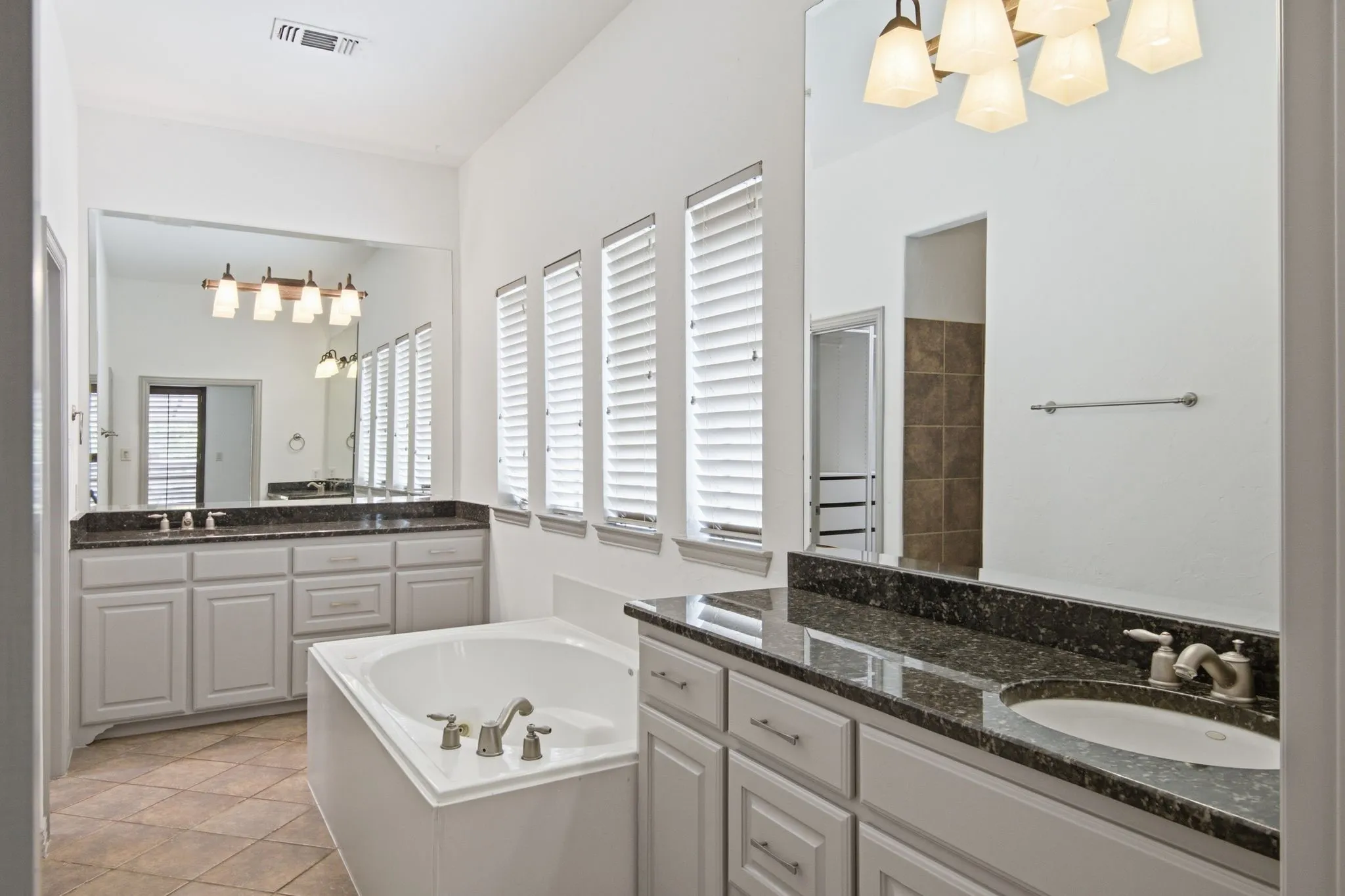Single Family Residence For Rent in Collin County , 11907 Bamberg Lane, Frisco, Texas 75035, 5 Bedroom, 4 Bathroom, 3 Garage spaces, 4,105 Sqft, built in 2007, mls#21336171, Real Estate Agent in Frisco, Homes For Rent in Collin county, Homes For Rent in Frisco, Realtor in Frisco Texas, Real Estate Brokerage Independent Realty Texas, Luminita Cordes Realtor