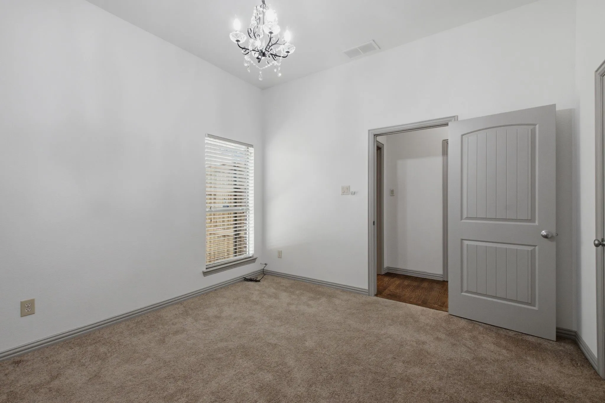 Single Family Residence For Rent in Collin County , 11907 Bamberg Lane, Frisco, Texas 75035, 5 Bedroom, 4 Bathroom, 3 Garage spaces, 4,105 Sqft, built in 2007, mls#21336171, Real Estate Agent in Frisco, Homes For Rent in Collin county, Homes For Rent in Frisco, Realtor in Frisco Texas, Real Estate Brokerage Independent Realty Texas, Luminita Cordes Realtor
