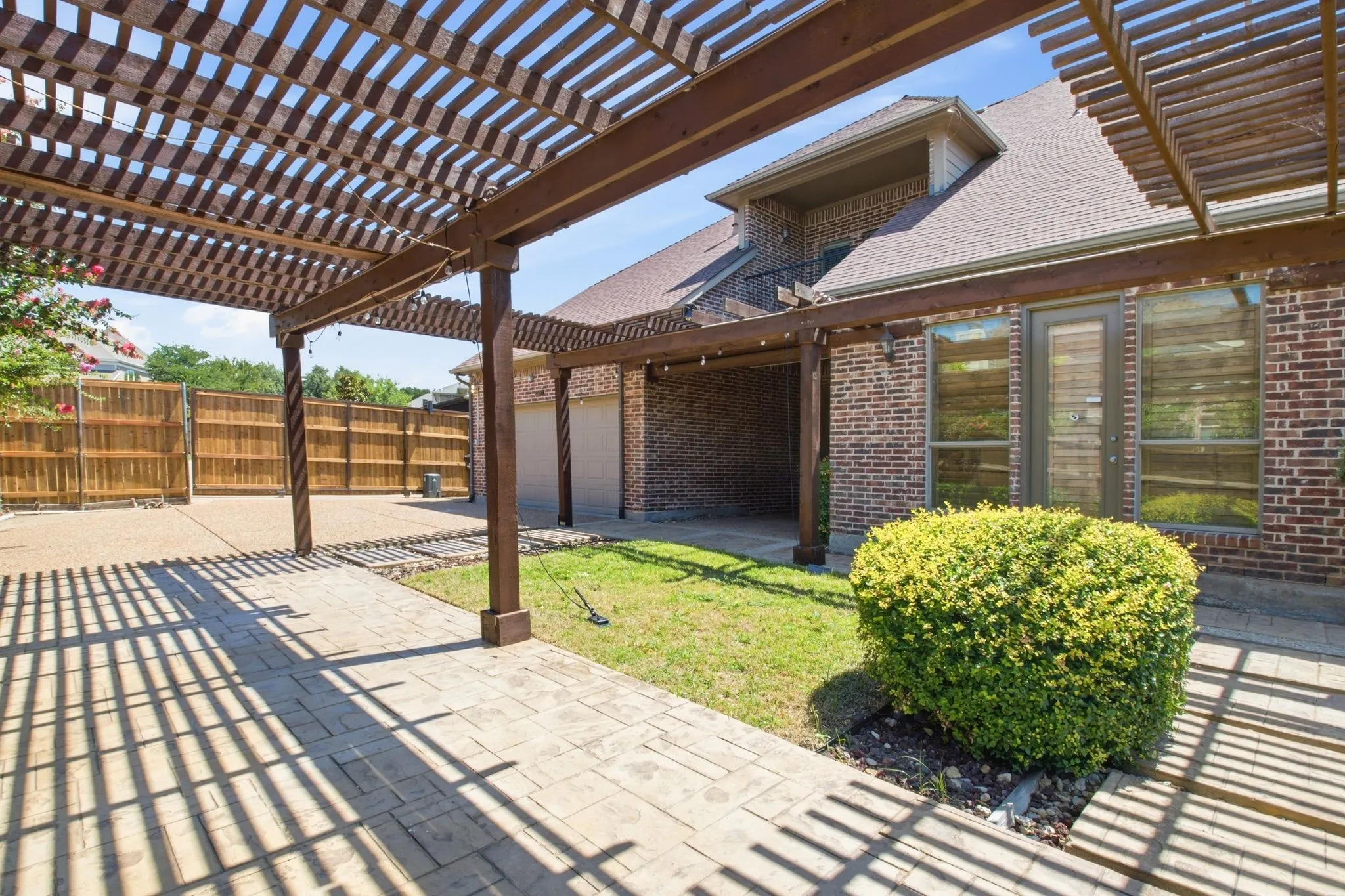 Single Family Residence For Rent in Collin County , 11907 Bamberg Lane, Frisco, Texas 75035, 5 Bedroom, 4 Bathroom, 3 Garage spaces, 4,105 Sqft, built in 2007, mls#21336171, Real Estate Agent in Frisco, Homes For Rent in Collin county, Homes For Rent in Frisco, Realtor in Frisco Texas, Real Estate Brokerage Independent Realty Texas, Luminita Cordes Realtor