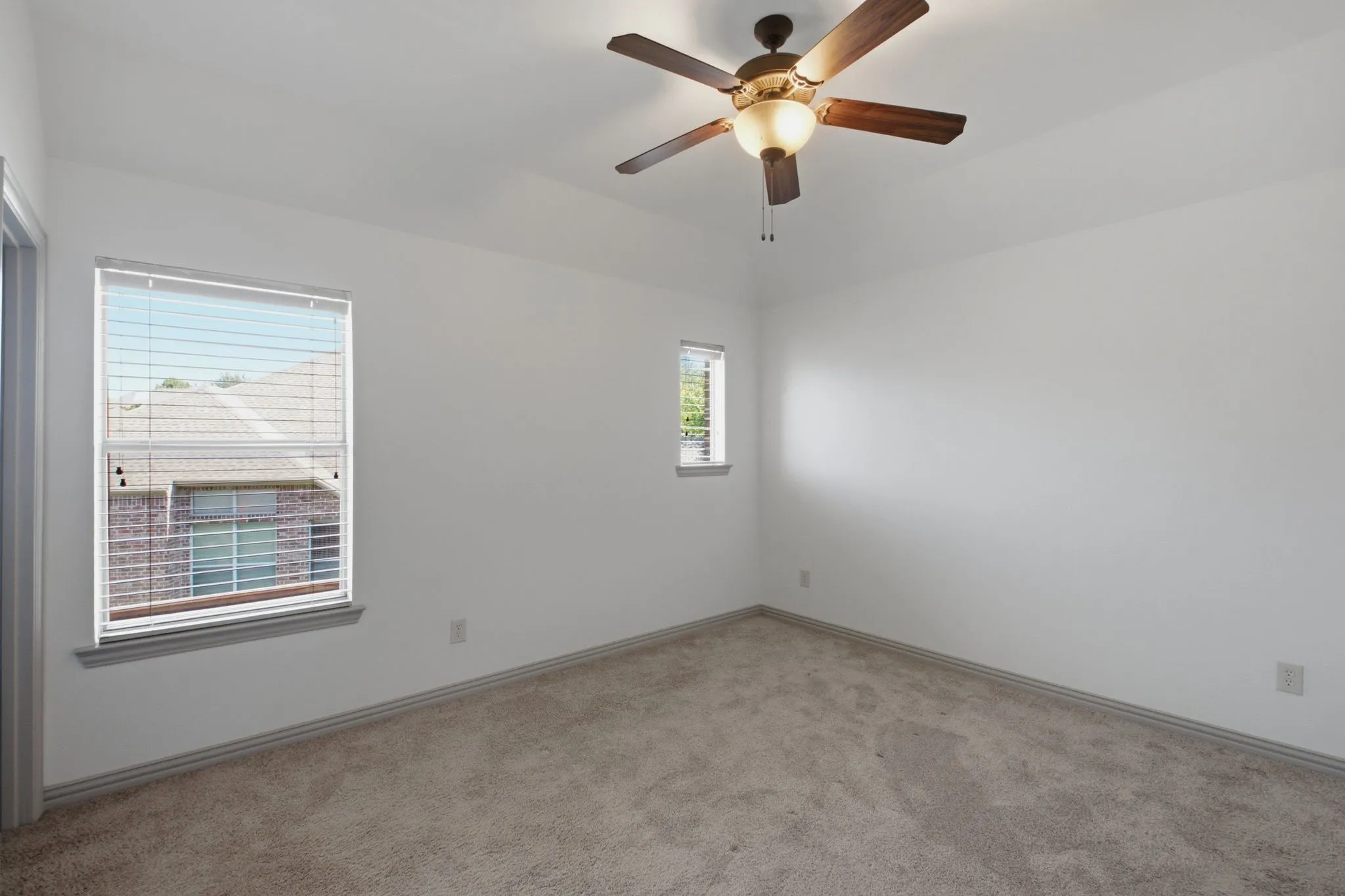 Single Family Residence For Rent in Collin County , 11907 Bamberg Lane, Frisco, Texas 75035, 5 Bedroom, 4 Bathroom, 3 Garage spaces, 4,105 Sqft, built in 2007, mls#21336171, Real Estate Agent in Frisco, Homes For Rent in Collin county, Homes For Rent in Frisco, Realtor in Frisco Texas, Real Estate Brokerage Independent Realty Texas, Luminita Cordes Realtor