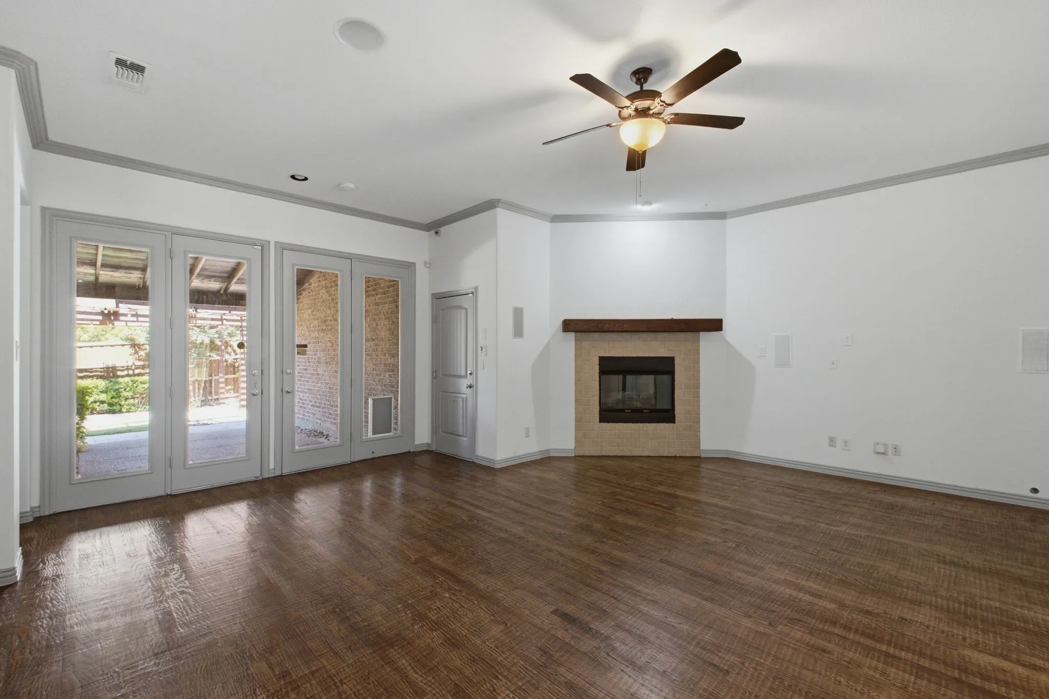 Single Family Residence For Rent in Collin County , 11907 Bamberg Lane, Frisco, Texas 75035, 5 Bedroom, 4 Bathroom, 3 Garage spaces, 4,105 Sqft, built in 2007, mls#21336171, Real Estate Agent in Frisco, Homes For Rent in Collin county, Homes For Rent in Frisco, Realtor in Frisco Texas, Real Estate Brokerage Independent Realty Texas, Luminita Cordes Realtor