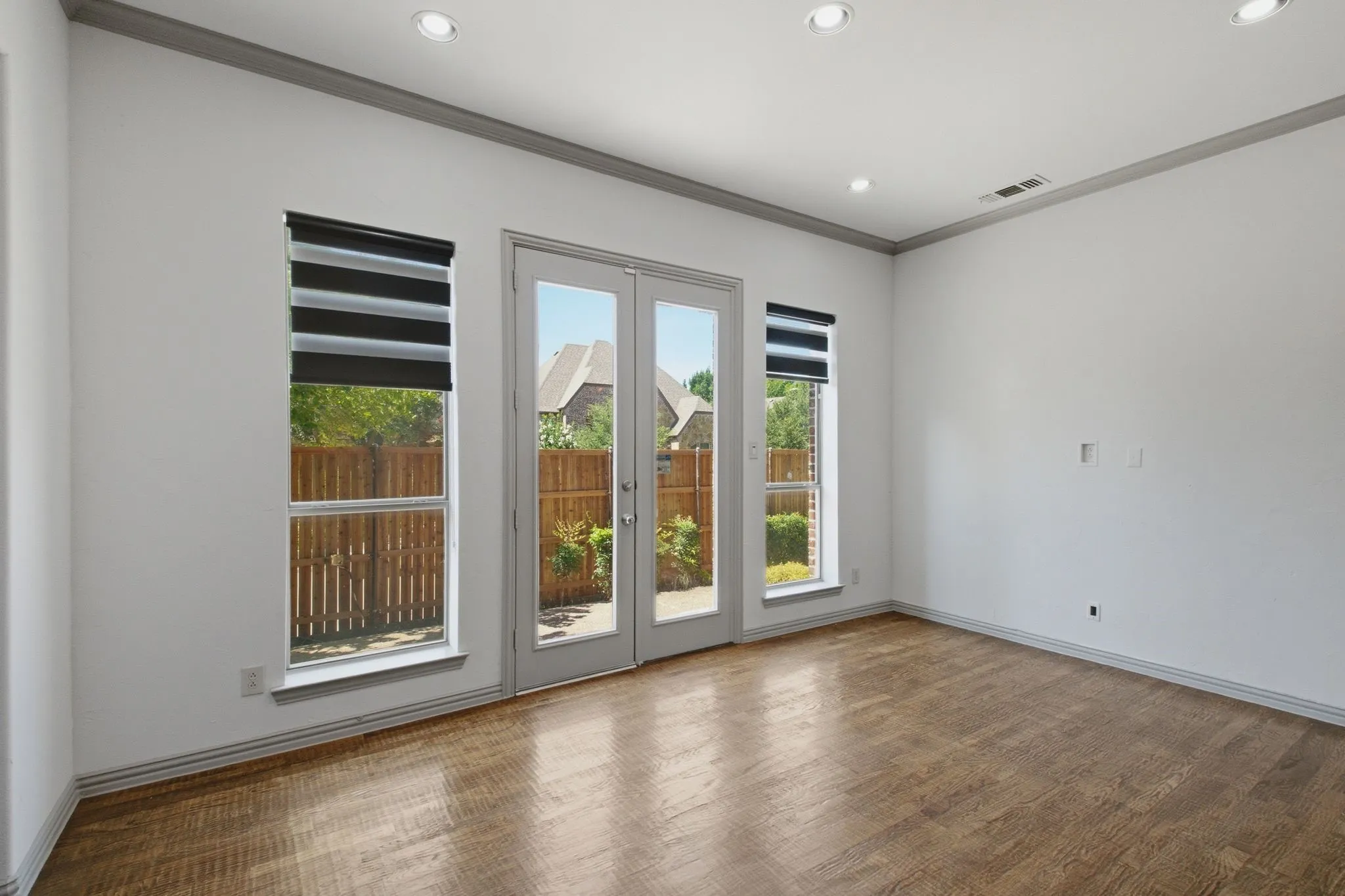Single Family Residence For Rent in Collin County , 11907 Bamberg Lane, Frisco, Texas 75035, 5 Bedroom, 4 Bathroom, 3 Garage spaces, 4,105 Sqft, built in 2007, mls#21336171, Real Estate Agent in Frisco, Homes For Rent in Collin county, Homes For Rent in Frisco, Realtor in Frisco Texas, Real Estate Brokerage Independent Realty Texas, Luminita Cordes Realtor