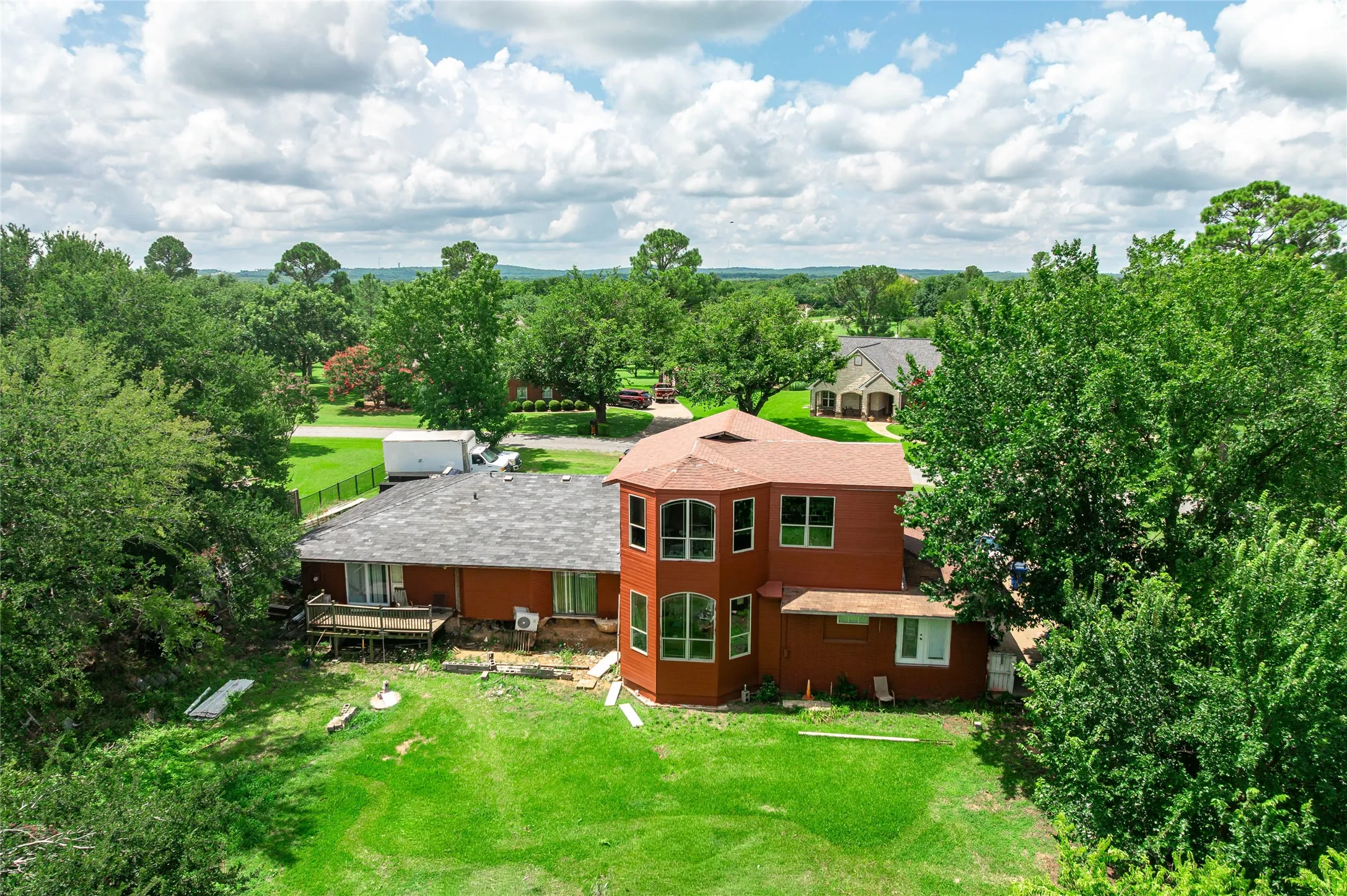 Single Family Residence For Sale in Grayson County , 105 Texoma Terrace Road, Denison, Texas 75020, 5 Bedrooms, 5 Bathrooms, 1 Garage spaces, 5,000 Sqft, built in 1957, Price $299,000, mls#21326264, Real Estate Agent in Denison, Homes For Sale in Grayson county, Homes For Sale in Denison, Realtor in Denison Texas, Real Estate Brokerage Independent Realty Texas, Luminita Cordes Realtor