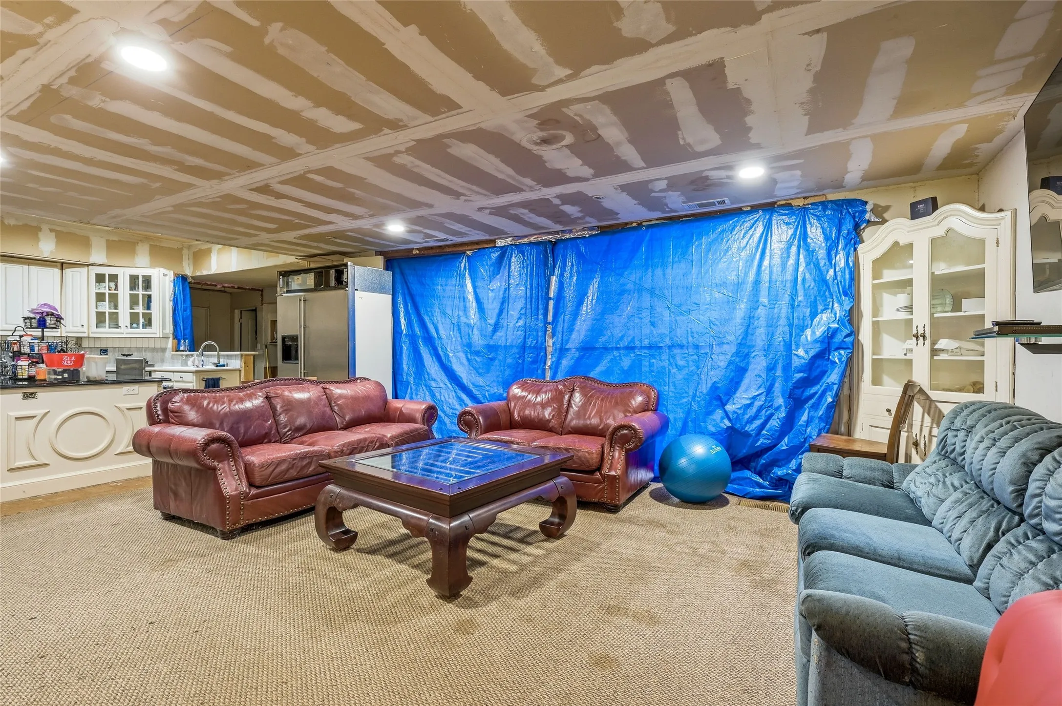 Single Family Residence For Sale in Grayson County , 105 Texoma Terrace Road, Denison, Texas 75020, 5 Bedrooms, 5 Bathrooms, 1 Garage spaces, 5,000 Sqft, built in 1957, Price $299,000, mls#21326264, Real Estate Agent in Denison, Homes For Sale in Grayson county, Homes For Sale in Denison, Realtor in Denison Texas, Real Estate Brokerage Independent Realty Texas, Luminita Cordes Realtor