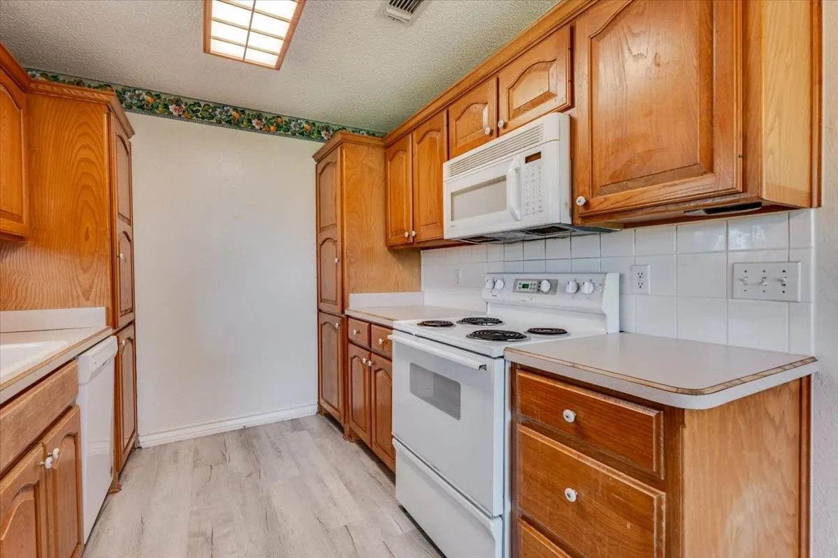 Meal prep made easy in this galley kitchen
