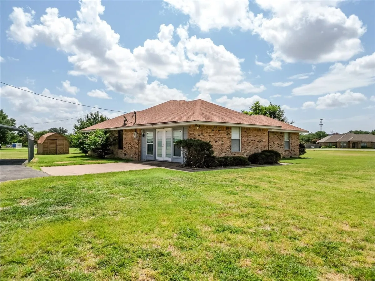 Large level lot has been well maintained
