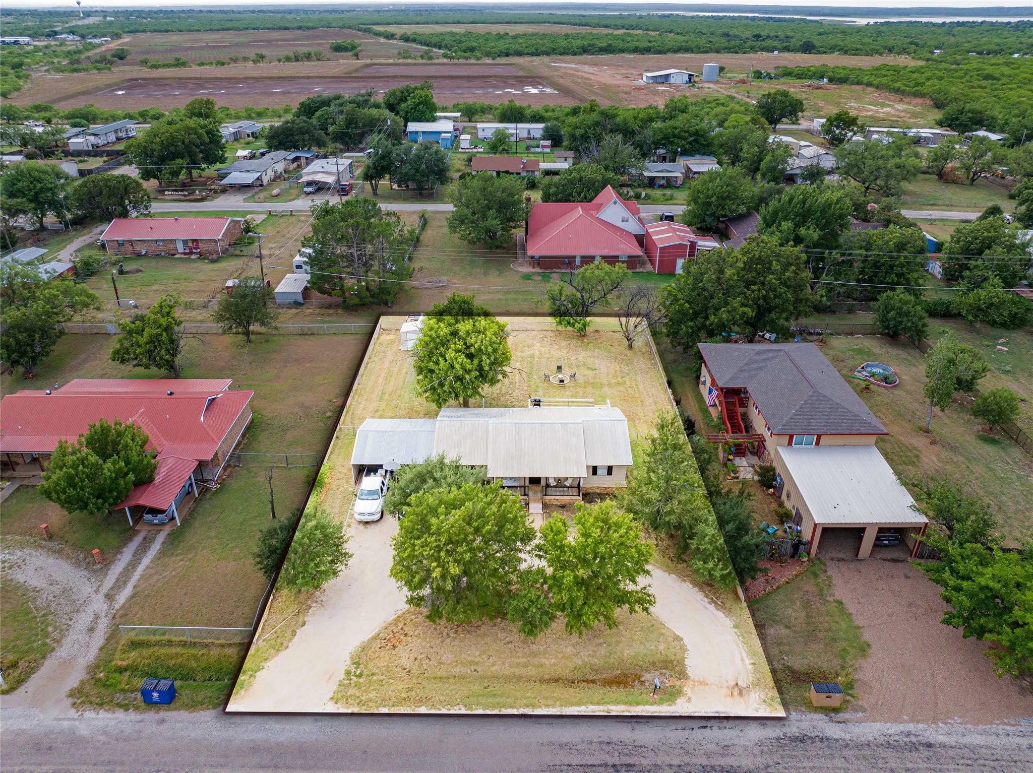Single Family Residence For Sale in Stephens County , 87 Water District Road 214, Breckenridge, Texas 76424, 3 Bedroom, 2 Bathroom, Garage spaces, 1,200 Sqft, built in 1986, mls#21331381, Real Estate Agent in Breckenridge, Homes For Sale in Stephens county, Homes For Sale in Breckenridge, Realtor in Breckenridge Texas, Real Estate Brokerage Independent Realty Texas, Luminita Cordes Realtor