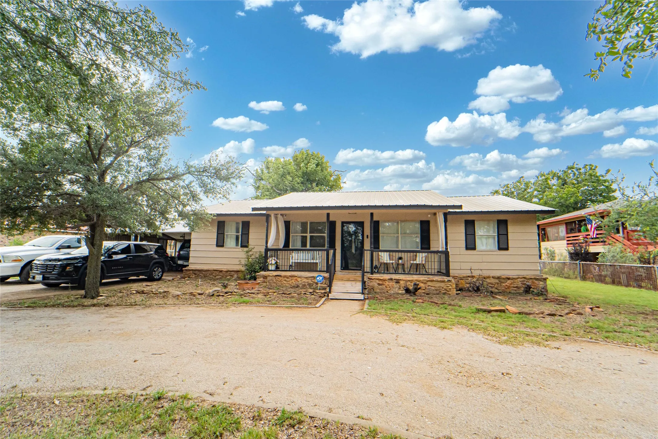 Single Family Residence For Sale in Stephens County , 87 Water District Road 214, Breckenridge, Texas 76424, 3 Bedroom, 2 Bathroom, Garage spaces, 1,200 Sqft, built in 1986, mls#21331381, Real Estate Agent in Breckenridge, Homes For Sale in Stephens county, Homes For Sale in Breckenridge, Realtor in Breckenridge Texas, Real Estate Brokerage Independent Realty Texas, Luminita Cordes Realtor
