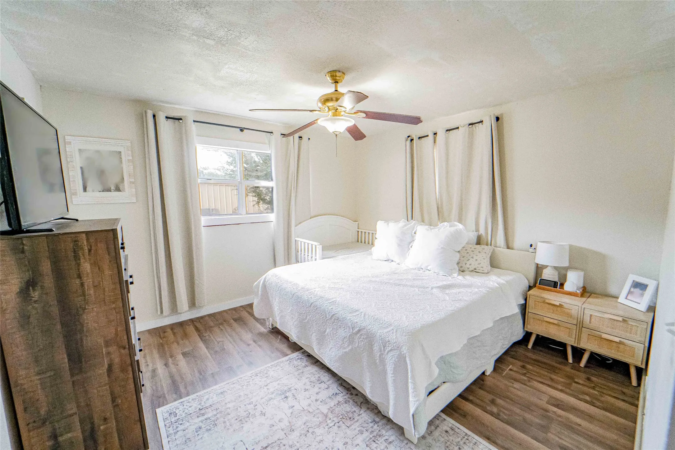 Single Family Residence For Sale in Stephens County , 87 Water District Road 214, Breckenridge, Texas 76424, 3 Bedroom, 2 Bathroom, Garage spaces, 1,200 Sqft, built in 1986, mls#21331381, Real Estate Agent in Breckenridge, Homes For Sale in Stephens county, Homes For Sale in Breckenridge, Realtor in Breckenridge Texas, Real Estate Brokerage Independent Realty Texas, Luminita Cordes Realtor