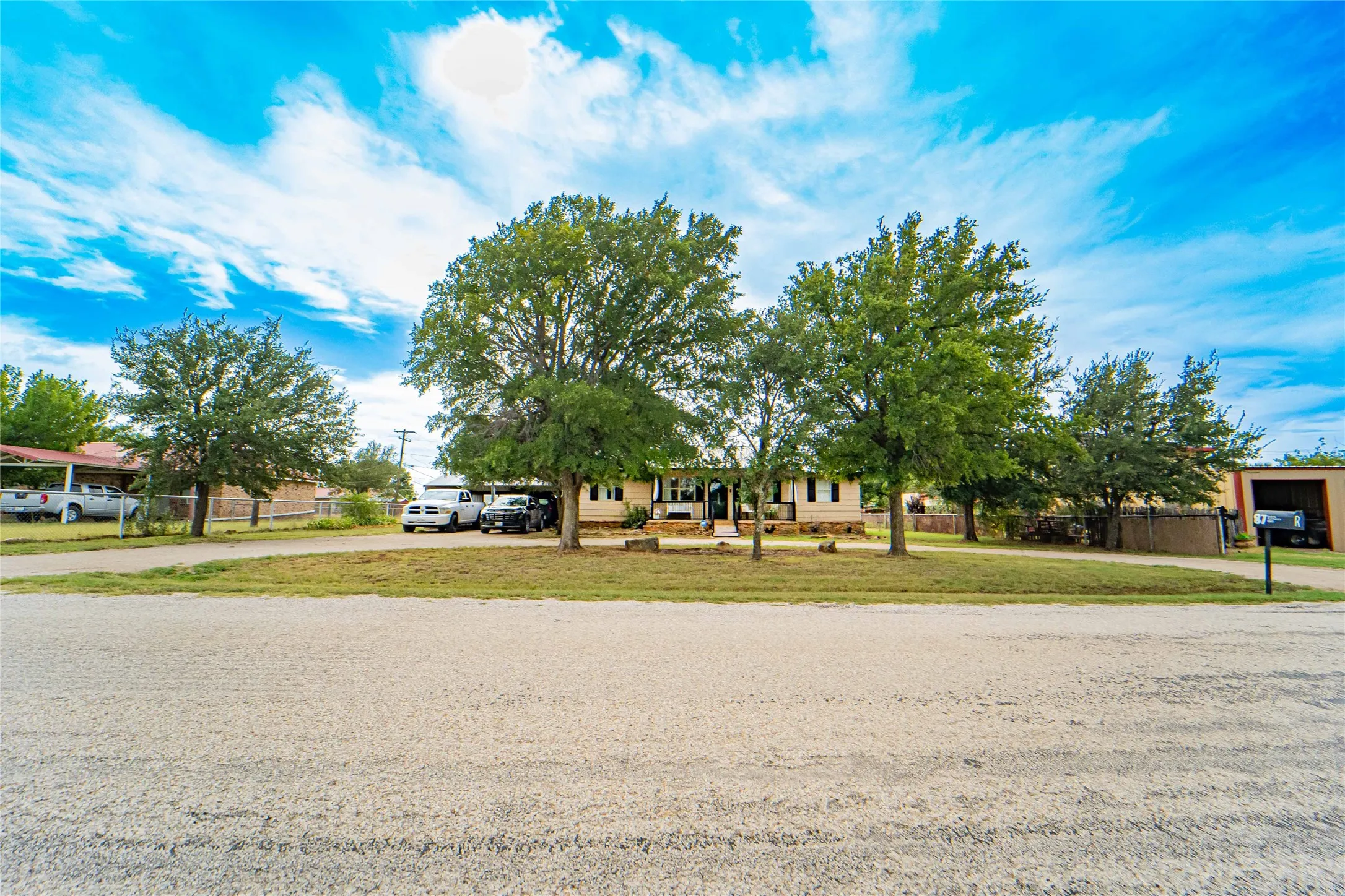 Single Family Residence For Sale in Stephens County , 87 Water District Road 214, Breckenridge, Texas 76424, 3 Bedroom, 2 Bathroom, Garage spaces, 1,200 Sqft, built in 1986, mls#21331381, Real Estate Agent in Breckenridge, Homes For Sale in Stephens county, Homes For Sale in Breckenridge, Realtor in Breckenridge Texas, Real Estate Brokerage Independent Realty Texas, Luminita Cordes Realtor