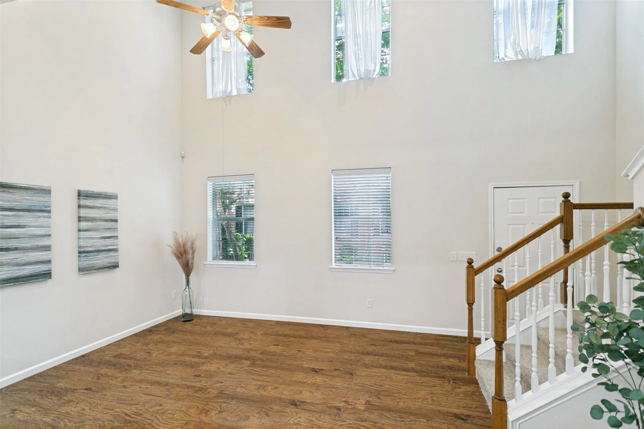Townhouse For Sale in Collin County , 3033 Stone Forest Circle, Mc Kinney, Texas 75070, 2 Bedroom, 2 Bathroom, 2 Garage spaces, 1,234 Sqft, built in 2005, mls#21330709, Real Estate Agent in Mc Kinney, Homes For Sale in Collin county, Homes For Sale in Mc Kinney, Realtor in Mc Kinney Texas, Real Estate Brokerage Independent Realty Texas, Luminita Cordes Realtor