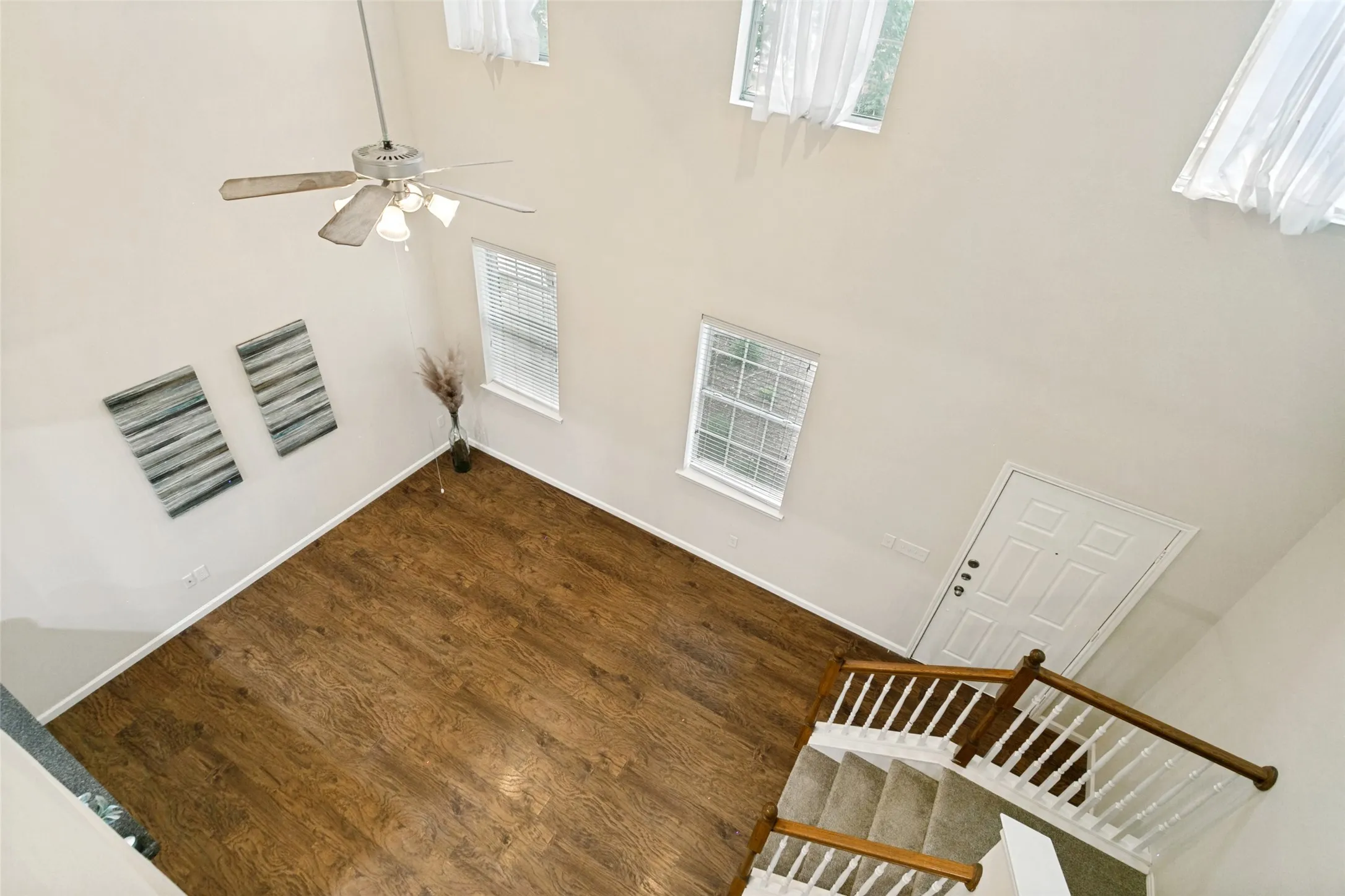 Townhouse For Sale in Collin County , 3033 Stone Forest Circle, Mc Kinney, Texas 75070, 2 Bedroom, 2 Bathroom, 2 Garage spaces, 1,234 Sqft, built in 2005, mls#21330709, Real Estate Agent in Mc Kinney, Homes For Sale in Collin county, Homes For Sale in Mc Kinney, Realtor in Mc Kinney Texas, Real Estate Brokerage Independent Realty Texas, Luminita Cordes Realtor
