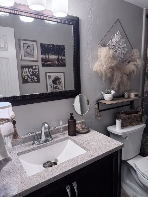 Single Family Residence For Sale in Denton County , 630 Dove Trail, Lewisville, Texas 75077, 4 Bedroom, 3 Bathroom, 2 Garage spaces, 2,041 Sqft, built in 1987, mls#21336041, Real Estate Agent in Lewisville, Homes For Sale in Denton county, Homes For Sale in Lewisville, Realtor in Lewisville Texas, Real Estate Brokerage Independent Realty Texas, Luminita Cordes Realtor