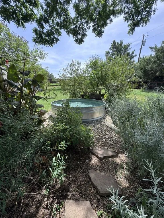 Single Family Residence For Sale in Denton County , 630 Dove Trail, Lewisville, Texas 75077, 4 Bedroom, 3 Bathroom, 2 Garage spaces, 2,041 Sqft, built in 1987, mls#21336041, Real Estate Agent in Lewisville, Homes For Sale in Denton county, Homes For Sale in Lewisville, Realtor in Lewisville Texas, Real Estate Brokerage Independent Realty Texas, Luminita Cordes Realtor