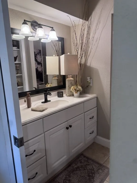Single Family Residence For Sale in Denton County , 630 Dove Trail, Lewisville, Texas 75077, 4 Bedroom, 3 Bathroom, 2 Garage spaces, 2,041 Sqft, built in 1987, mls#21336041, Real Estate Agent in Lewisville, Homes For Sale in Denton county, Homes For Sale in Lewisville, Realtor in Lewisville Texas, Real Estate Brokerage Independent Realty Texas, Luminita Cordes Realtor