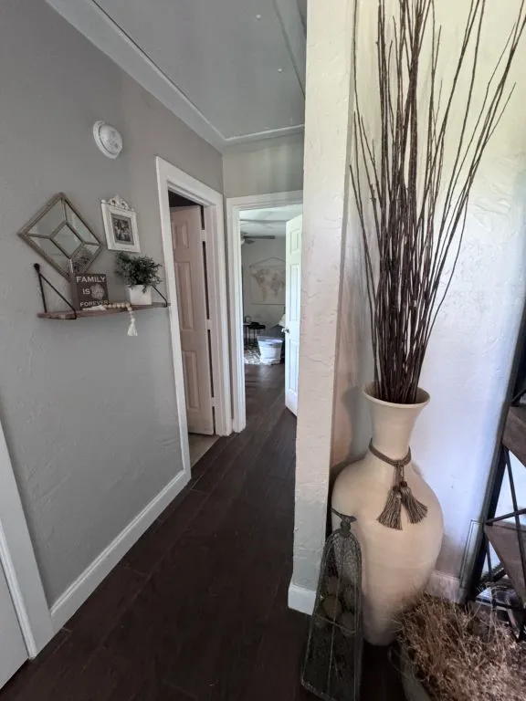 Single Family Residence For Sale in Denton County , 630 Dove Trail, Lewisville, Texas 75077, 4 Bedroom, 3 Bathroom, 2 Garage spaces, 2,041 Sqft, built in 1987, mls#21336041, Real Estate Agent in Lewisville, Homes For Sale in Denton county, Homes For Sale in Lewisville, Realtor in Lewisville Texas, Real Estate Brokerage Independent Realty Texas, Luminita Cordes Realtor