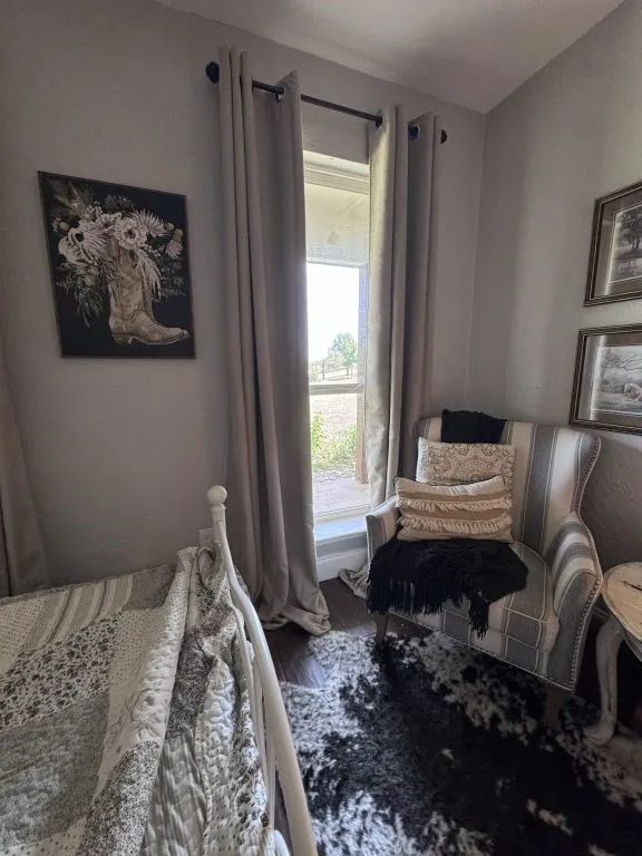 Single Family Residence For Sale in Denton County , 630 Dove Trail, Lewisville, Texas 75077, 4 Bedroom, 3 Bathroom, 2 Garage spaces, 2,041 Sqft, built in 1987, mls#21336041, Real Estate Agent in Lewisville, Homes For Sale in Denton county, Homes For Sale in Lewisville, Realtor in Lewisville Texas, Real Estate Brokerage Independent Realty Texas, Luminita Cordes Realtor