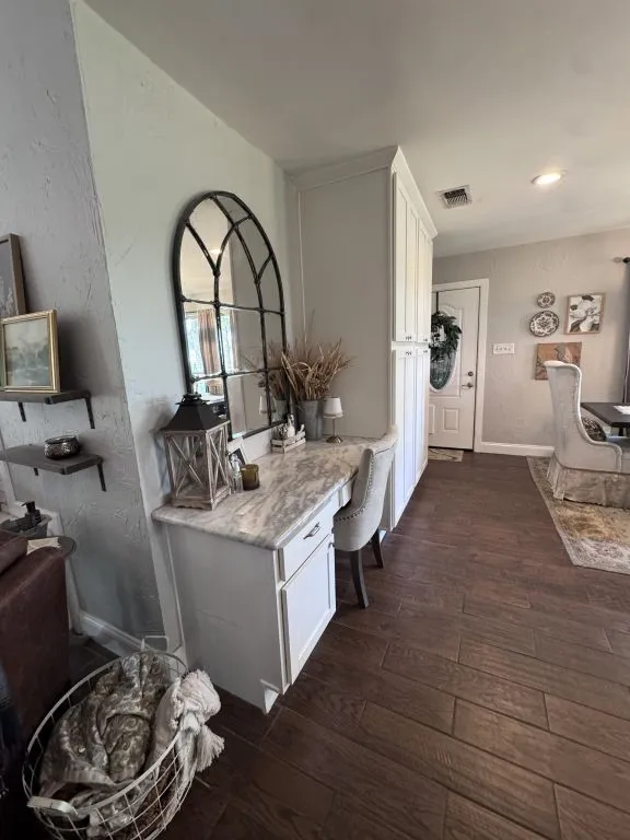 Single Family Residence For Sale in Denton County , 630 Dove Trail, Lewisville, Texas 75077, 4 Bedroom, 3 Bathroom, 2 Garage spaces, 2,041 Sqft, built in 1987, mls#21336041, Real Estate Agent in Lewisville, Homes For Sale in Denton county, Homes For Sale in Lewisville, Realtor in Lewisville Texas, Real Estate Brokerage Independent Realty Texas, Luminita Cordes Realtor