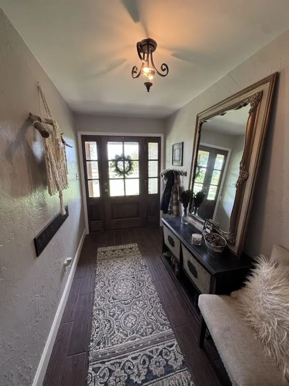 Single Family Residence For Sale in Denton County , 630 Dove Trail, Lewisville, Texas 75077, 4 Bedroom, 3 Bathroom, 2 Garage spaces, 2,041 Sqft, built in 1987, mls#21336041, Real Estate Agent in Lewisville, Homes For Sale in Denton county, Homes For Sale in Lewisville, Realtor in Lewisville Texas, Real Estate Brokerage Independent Realty Texas, Luminita Cordes Realtor