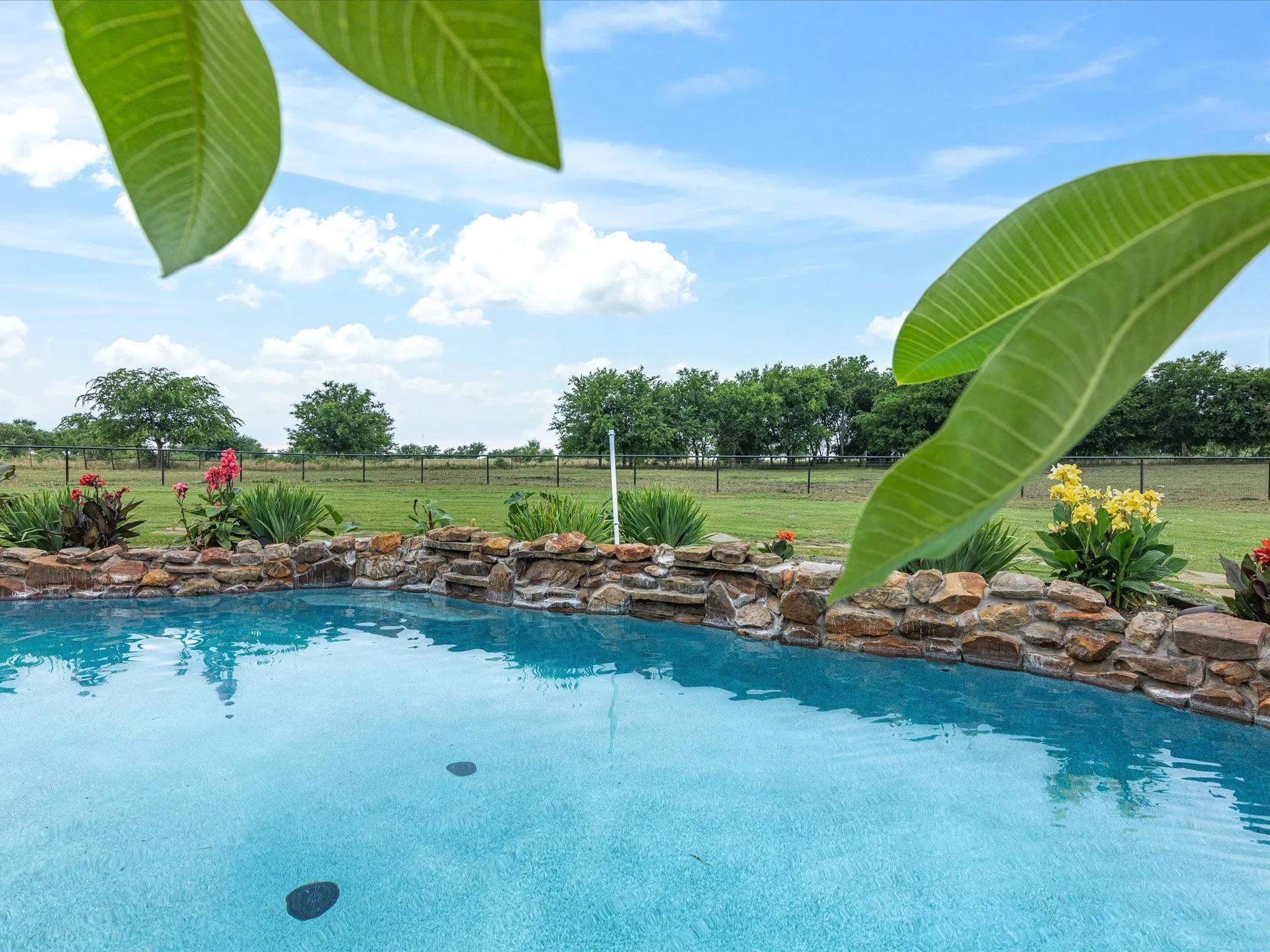 Single Family Residence For Sale in Denton County , 25459 Dove Hollow Drive, Justin, Texas 76247, 4 Bedroom, 4 Bathroom, 3 Garage spaces, 3,584 Sqft, built in 2014, mls#21333733, Real Estate Agent in Justin, Homes For Sale in Denton county, Homes For Sale in Justin, Realtor in Justin Texas, Real Estate Brokerage Independent Realty Texas, Luminita Cordes Realtor