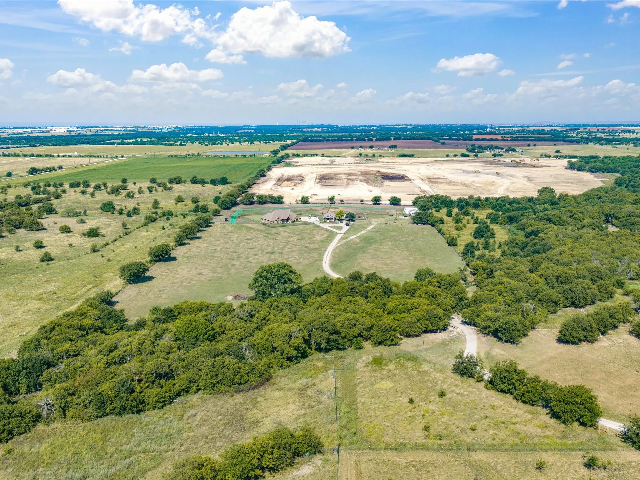 Single Family Residence For Sale in Denton County , 25459 Dove Hollow Drive, Justin, Texas 76247, 4 Bedroom, 4 Bathroom, 3 Garage spaces, 3,584 Sqft, built in 2014, mls#21333733, Real Estate Agent in Justin, Homes For Sale in Denton county, Homes For Sale in Justin, Realtor in Justin Texas, Real Estate Brokerage Independent Realty Texas, Luminita Cordes Realtor