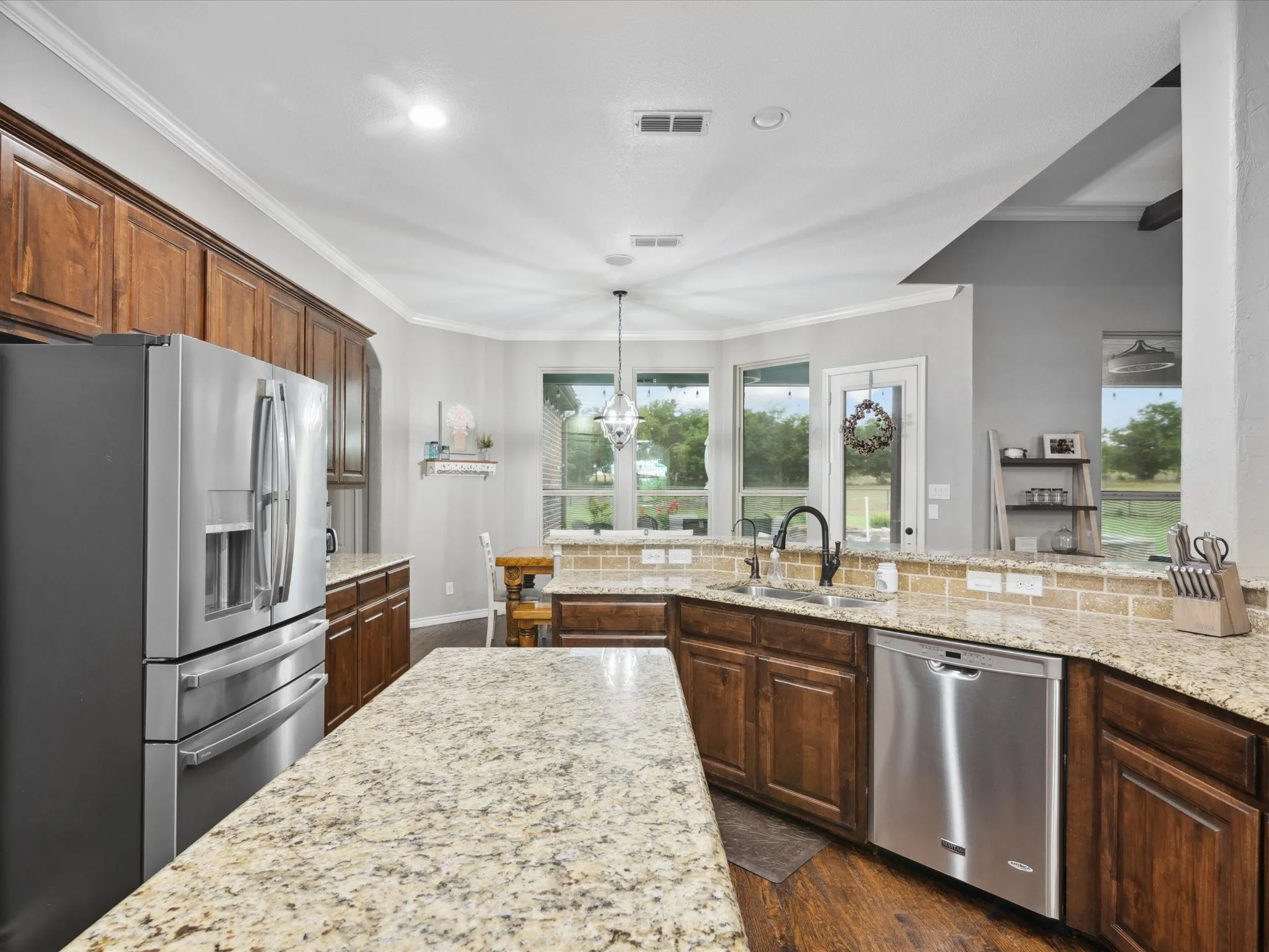 Single Family Residence For Sale in Denton County , 25459 Dove Hollow Drive, Justin, Texas 76247, 4 Bedroom, 4 Bathroom, 3 Garage spaces, 3,584 Sqft, built in 2014, mls#21333733, Real Estate Agent in Justin, Homes For Sale in Denton county, Homes For Sale in Justin, Realtor in Justin Texas, Real Estate Brokerage Independent Realty Texas, Luminita Cordes Realtor