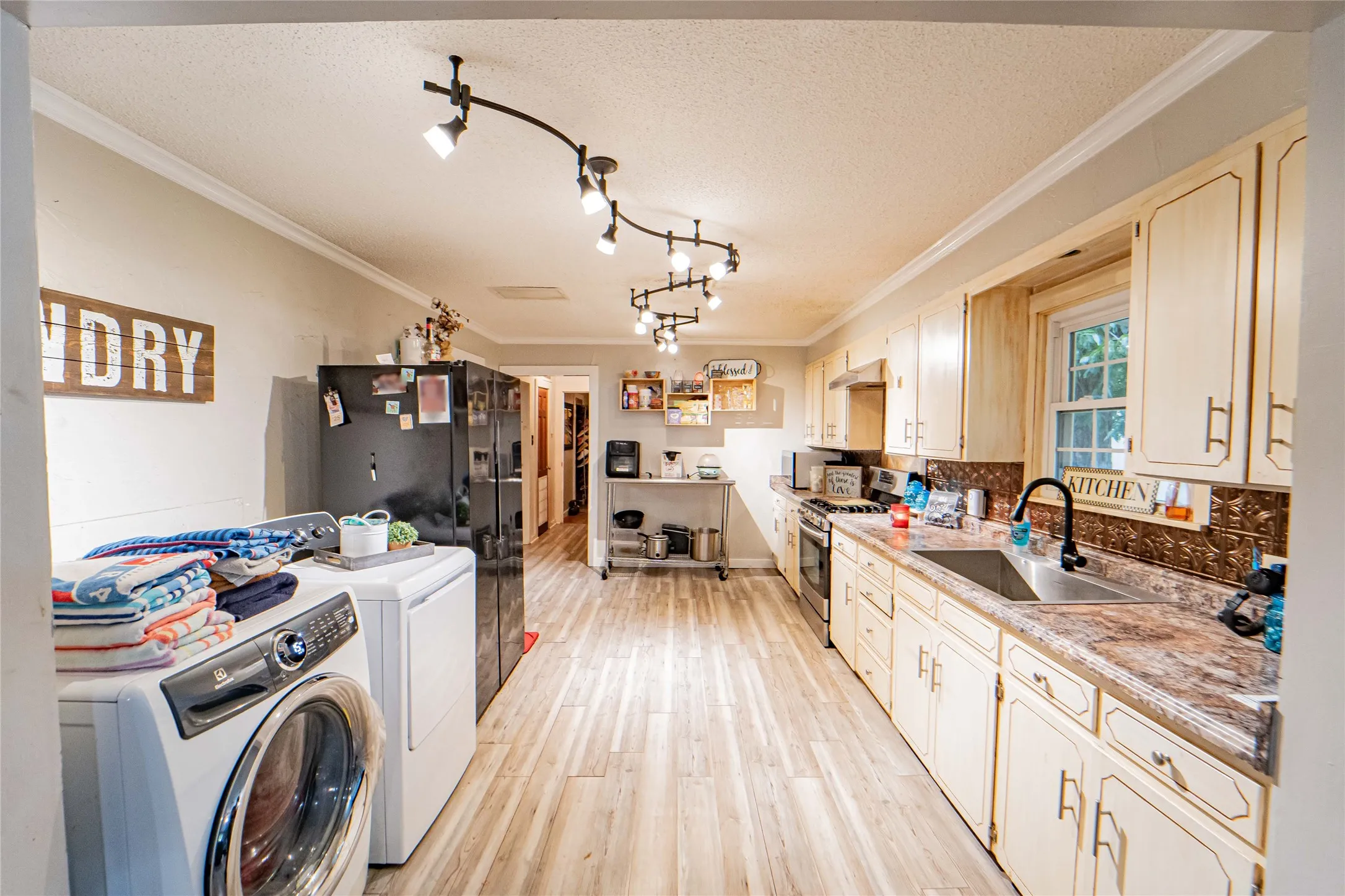 Single Family Residence For Sale in Stephens County , 1006 N Live Oak Street, Breckenridge, Texas 76424, 3 Bedroom, 2 Bathroom, Garage spaces, 1,441 Sqft, built in 0, Price $119,500, mls#21333343, Real Estate Agent in Breckenridge, Homes For Sale in Stephens county, Homes For Sale in Breckenridge, Realtor in Breckenridge Texas, Real Estate Brokerage Independent Realty Texas, Luminita Cordes Realtor
