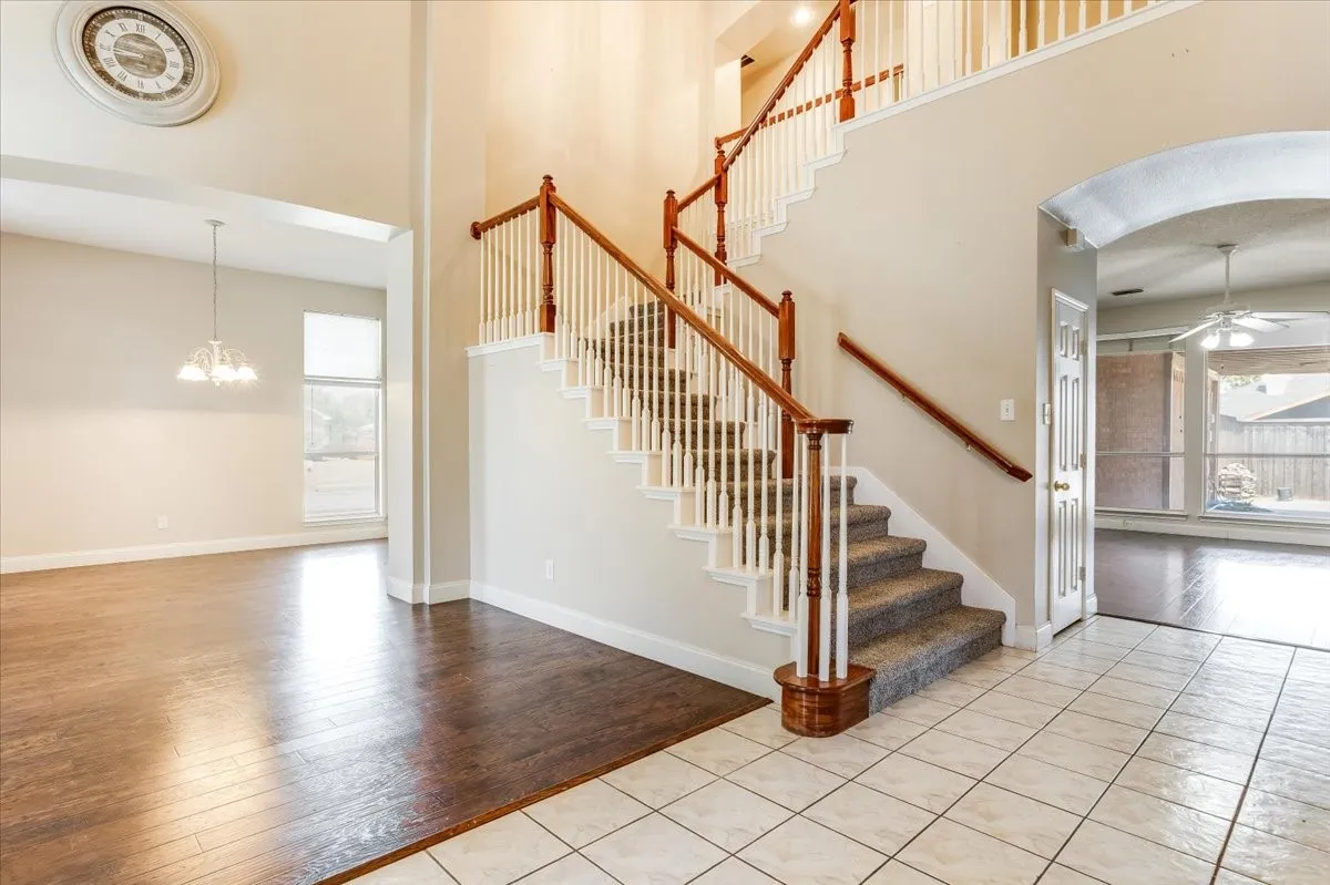 Single Family Residence For Sale in Dallas County , 1102 Waterside Court, Mesquite, Texas 75181, 4 Bedroom, 4 Bathroom, 3 Garage spaces, 3,654 Sqft, built in 2000, mls#21336204, Real Estate Agent in Mesquite, Homes For Sale in Dallas county, Homes For Sale in Mesquite, Realtor in Mesquite Texas, Real Estate Brokerage Independent Realty Texas, Luminita Cordes Realtor