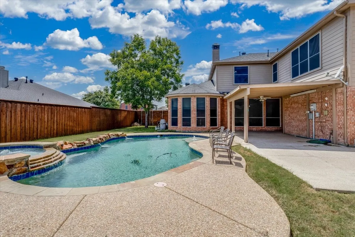 Single Family Residence For Sale in Dallas County , 1102 Waterside Court, Mesquite, Texas 75181, 4 Bedroom, 4 Bathroom, 3 Garage spaces, 3,654 Sqft, built in 2000, mls#21336204, Real Estate Agent in Mesquite, Homes For Sale in Dallas county, Homes For Sale in Mesquite, Realtor in Mesquite Texas, Real Estate Brokerage Independent Realty Texas, Luminita Cordes Realtor