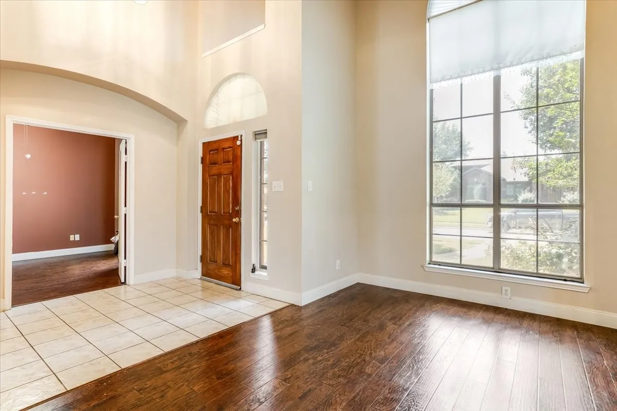 Single Family Residence For Sale in Dallas County , 1102 Waterside Court, Mesquite, Texas 75181, 4 Bedroom, 4 Bathroom, 3 Garage spaces, 3,654 Sqft, built in 2000, mls#21336204, Real Estate Agent in Mesquite, Homes For Sale in Dallas county, Homes For Sale in Mesquite, Realtor in Mesquite Texas, Real Estate Brokerage Independent Realty Texas, Luminita Cordes Realtor