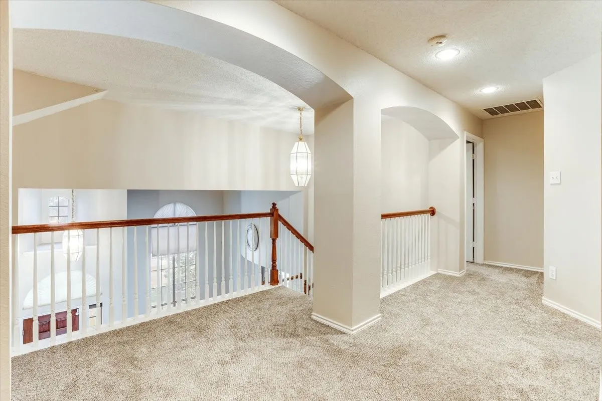 Single Family Residence For Sale in Dallas County , 1102 Waterside Court, Mesquite, Texas 75181, 4 Bedroom, 4 Bathroom, 3 Garage spaces, 3,654 Sqft, built in 2000, mls#21336204, Real Estate Agent in Mesquite, Homes For Sale in Dallas county, Homes For Sale in Mesquite, Realtor in Mesquite Texas, Real Estate Brokerage Independent Realty Texas, Luminita Cordes Realtor