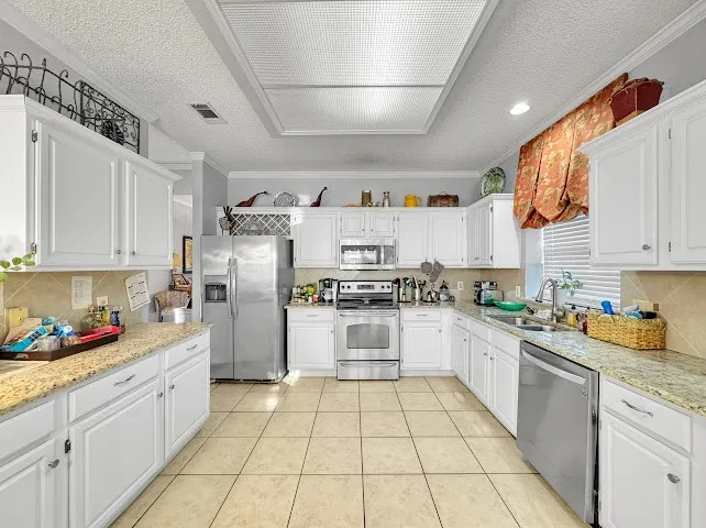 Single Family Residence For Sale in Dallas County , 220 Boulder Creek Drive, De Soto, Texas 75115, 3 Bedroom, 2 Bathroom, 2 Garage spaces, 2,285 Sqft, built in 1991, mls#21325898, Real Estate Agent in De Soto, Homes For Sale in Dallas county, Homes For Sale in De Soto, Realtor in De Soto Texas, Real Estate Brokerage Independent Realty Texas, Luminita Cordes Realtor