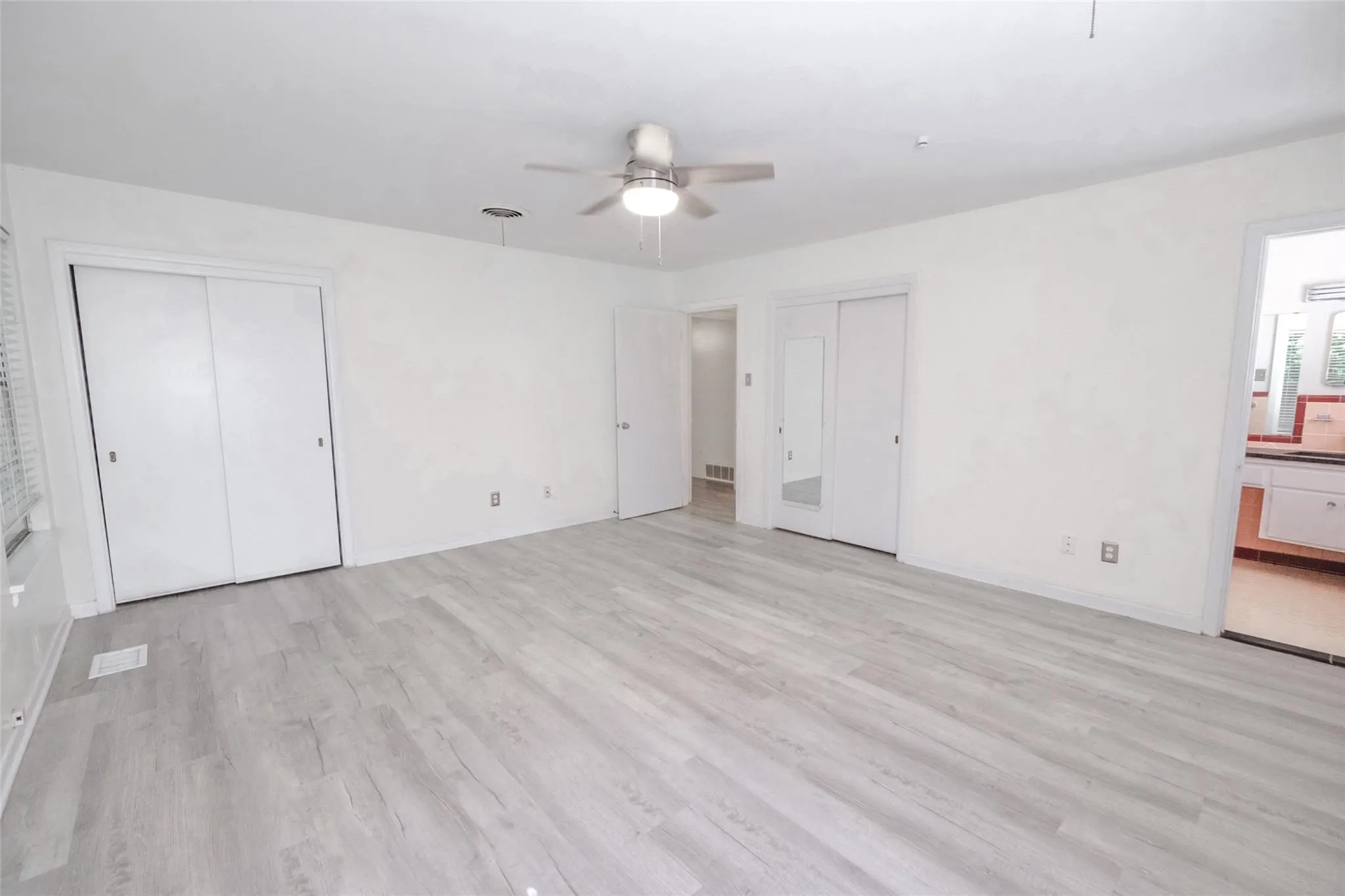 Single Family Residence For Rent in Tarrant County , 8301 Llano Avenue, Benbrook, Texas 76116, 2 Bedroom, 2 Bathroom, 3 Garage spaces, 1,800 Sqft, built in 1955, mls#21336210, Real Estate Agent in Benbrook, Homes For Rent in Tarrant county, Homes For Rent in Benbrook, Realtor in Benbrook Texas, Real Estate Brokerage Independent Realty Texas, Luminita Cordes Realtor