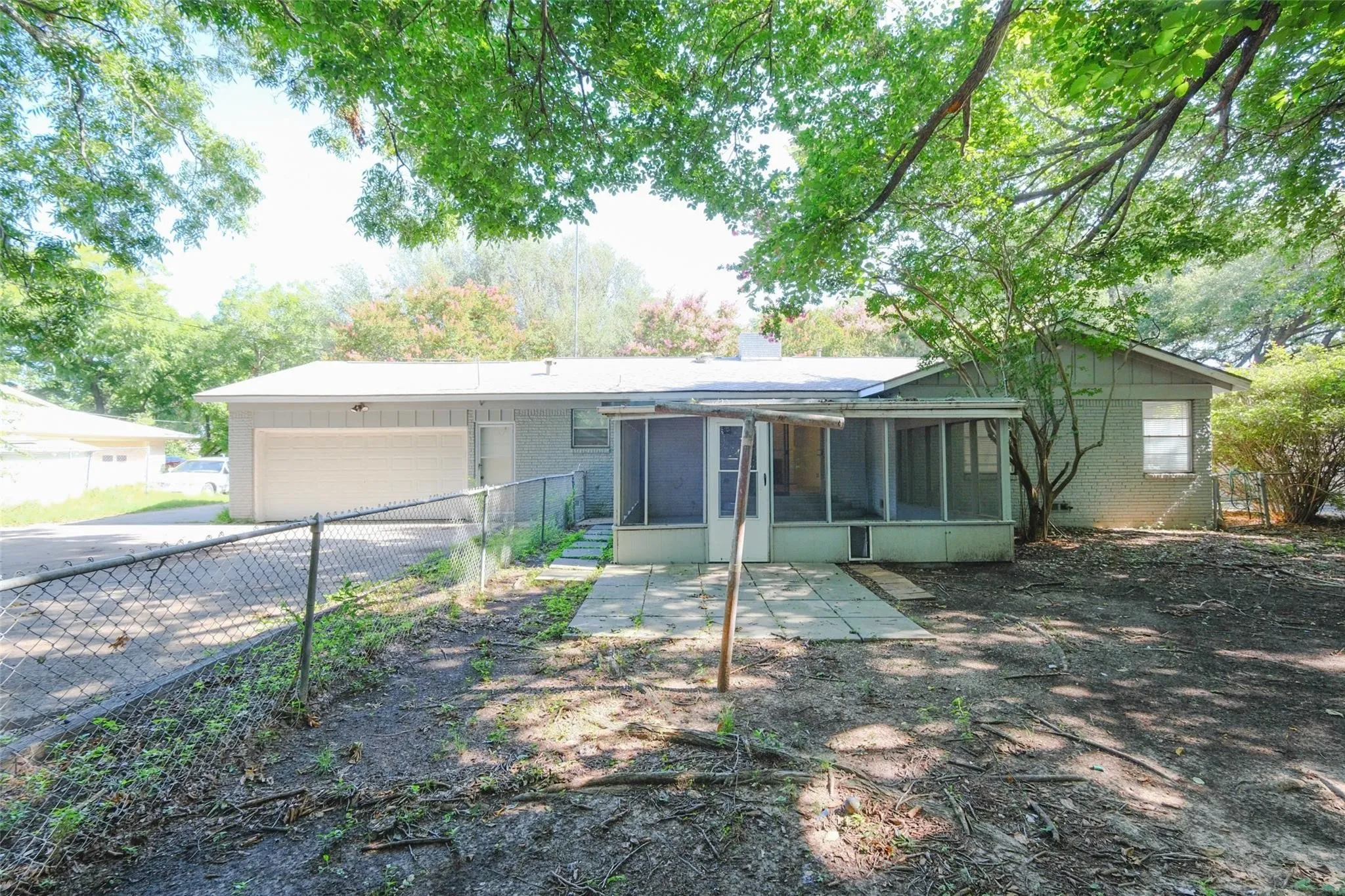 Single Family Residence For Rent in Tarrant County , 8301 Llano Avenue, Benbrook, Texas 76116, 2 Bedroom, 2 Bathroom, 3 Garage spaces, 1,800 Sqft, built in 1955, mls#21336210, Real Estate Agent in Benbrook, Homes For Rent in Tarrant county, Homes For Rent in Benbrook, Realtor in Benbrook Texas, Real Estate Brokerage Independent Realty Texas, Luminita Cordes Realtor
