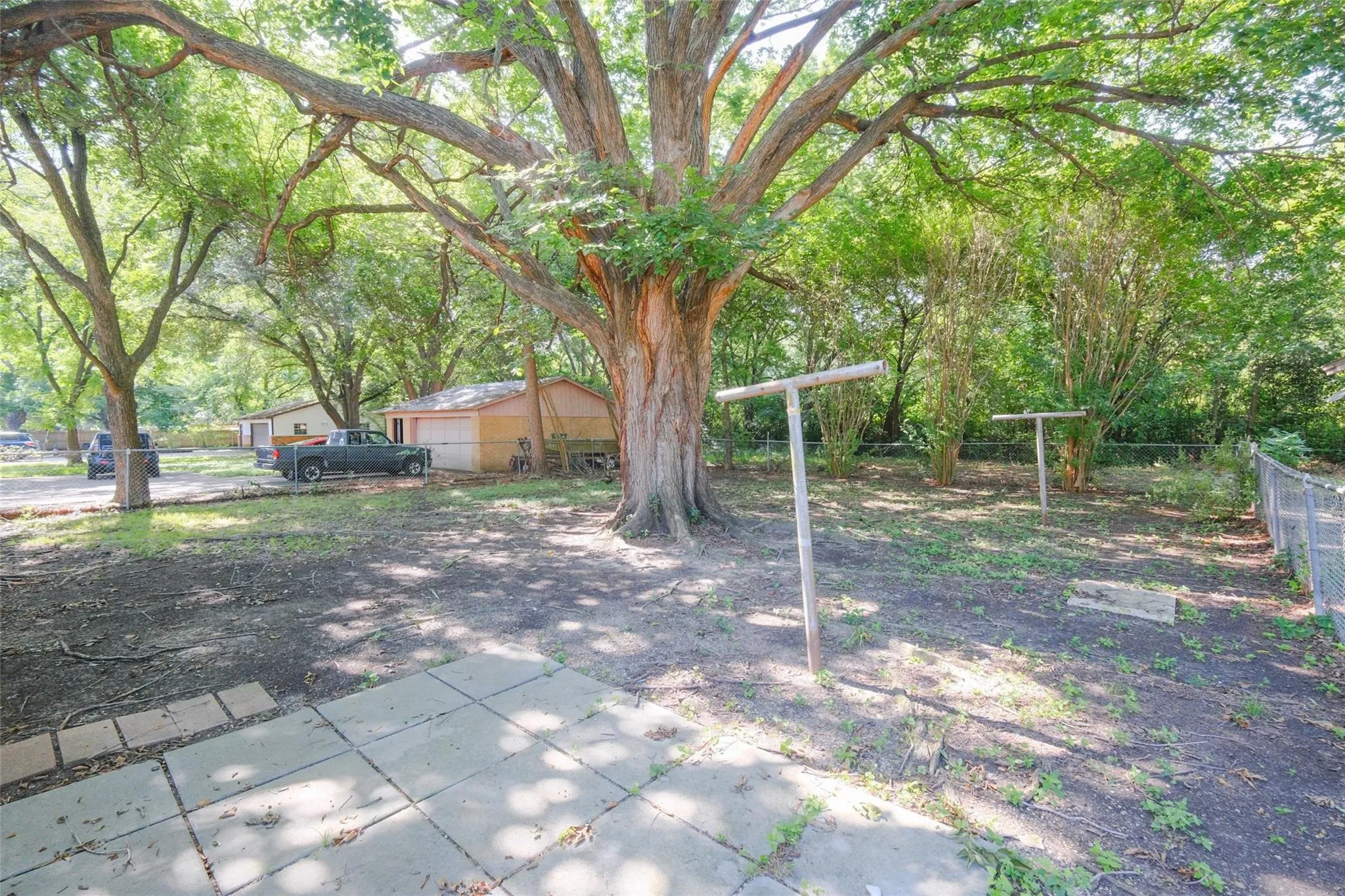 Single Family Residence For Rent in Tarrant County , 8301 Llano Avenue, Benbrook, Texas 76116, 2 Bedroom, 2 Bathroom, 3 Garage spaces, 1,800 Sqft, built in 1955, mls#21336210, Real Estate Agent in Benbrook, Homes For Rent in Tarrant county, Homes For Rent in Benbrook, Realtor in Benbrook Texas, Real Estate Brokerage Independent Realty Texas, Luminita Cordes Realtor