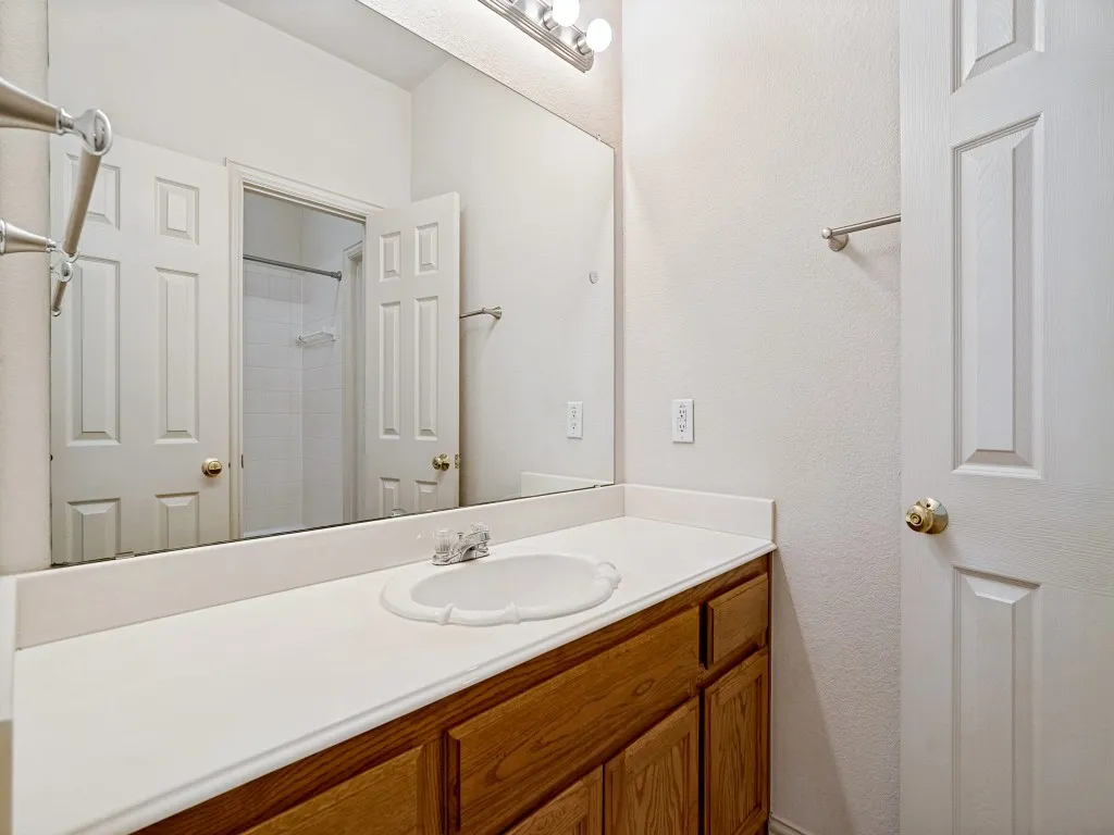 Single Family Residence For Sale in Tarrant County , 4816 Belladonna Drive, Fort Worth, Texas 76123, 5 Bedroom, 3 Bathroom, 2 Garage spaces, 3,316 Sqft, built in 2004, mls#21335549, Real Estate Agent in Fort Worth, Homes For Sale in Tarrant county, Homes For Sale in Fort Worth, Realtor in Fort Worth Texas, Real Estate Brokerage Independent Realty Texas, Luminita Cordes Realtor