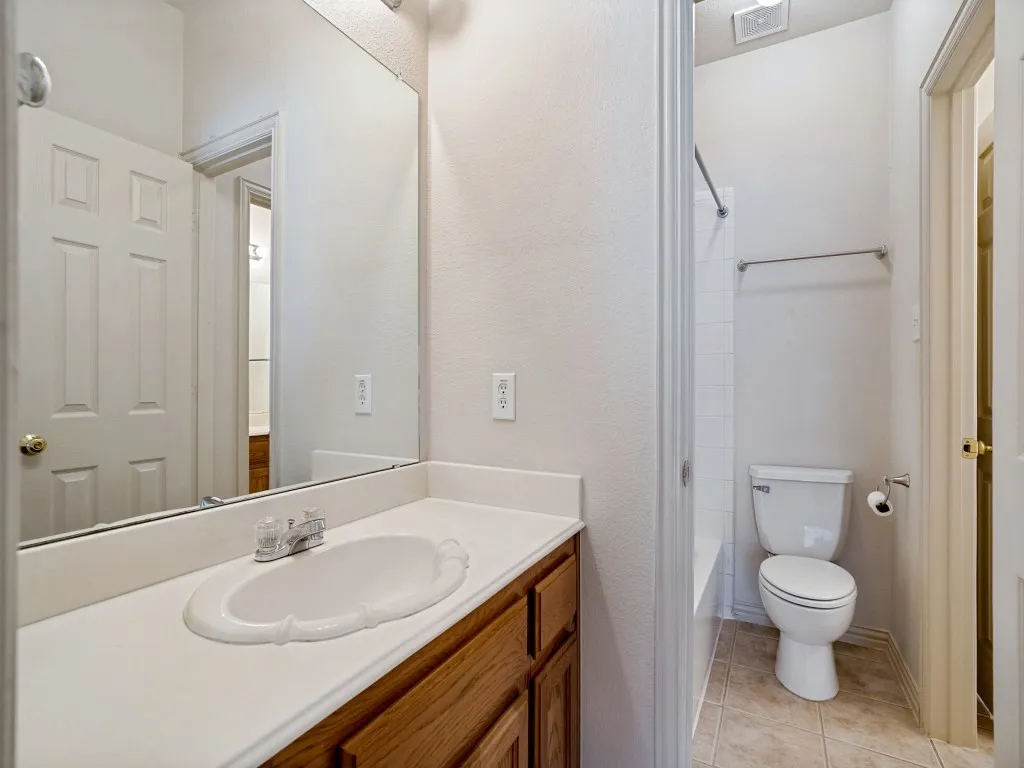 Single Family Residence For Sale in Tarrant County , 4816 Belladonna Drive, Fort Worth, Texas 76123, 5 Bedroom, 3 Bathroom, 2 Garage spaces, 3,316 Sqft, built in 2004, mls#21335549, Real Estate Agent in Fort Worth, Homes For Sale in Tarrant county, Homes For Sale in Fort Worth, Realtor in Fort Worth Texas, Real Estate Brokerage Independent Realty Texas, Luminita Cordes Realtor