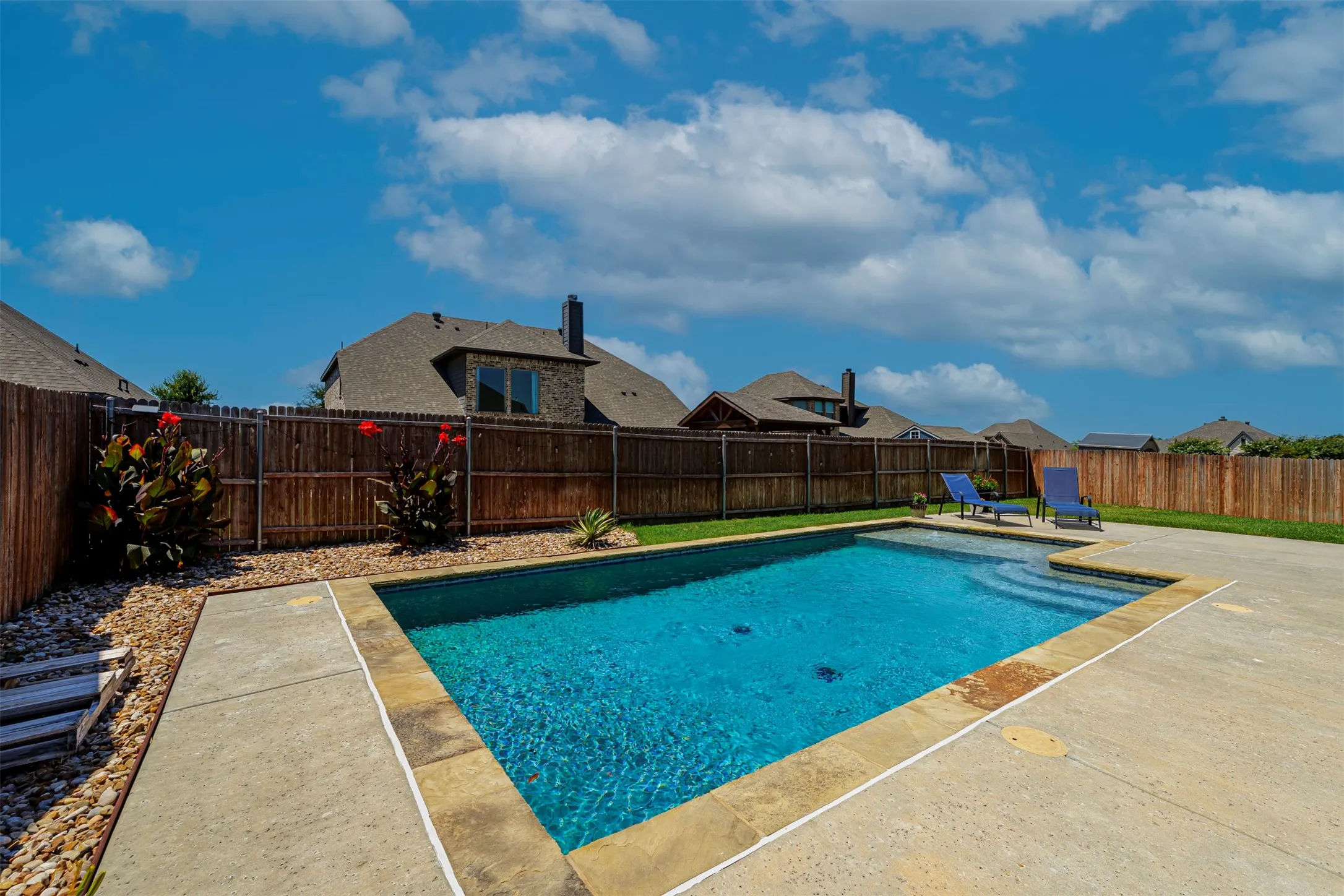 Single Family Residence For Sale in Ellis County , 606 Lonesome Dove Drive, Midlothian, Texas 76065, 4 Bedroom, 3 Bathroom, 2 Garage spaces, 2,873 Sqft, built in 2018, mls#21336143, Real Estate Agent in Midlothian, Homes For Sale in Ellis county, Homes For Sale in Midlothian, Realtor in Midlothian Texas, Real Estate Brokerage Independent Realty Texas, Luminita Cordes Realtor