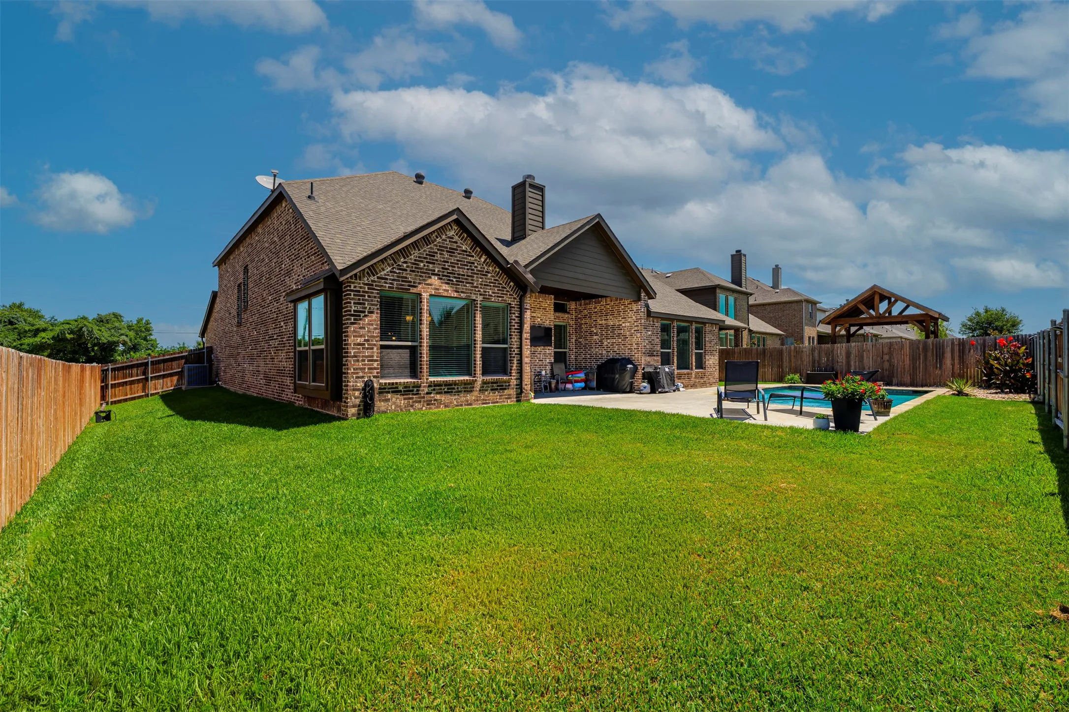 Single Family Residence For Sale in Ellis County , 606 Lonesome Dove Drive, Midlothian, Texas 76065, 4 Bedroom, 3 Bathroom, 2 Garage spaces, 2,873 Sqft, built in 2018, mls#21336143, Real Estate Agent in Midlothian, Homes For Sale in Ellis county, Homes For Sale in Midlothian, Realtor in Midlothian Texas, Real Estate Brokerage Independent Realty Texas, Luminita Cordes Realtor