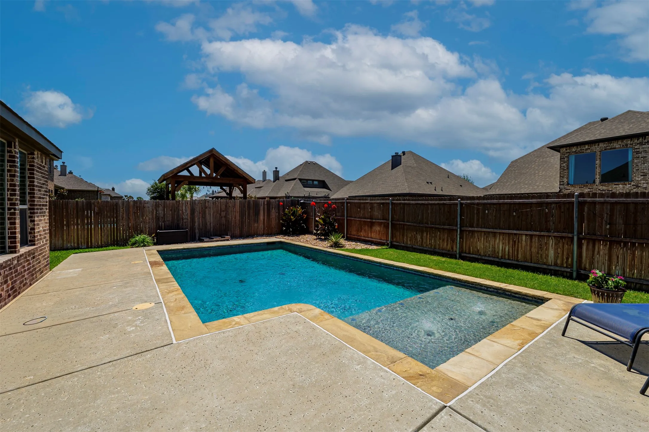 Single Family Residence For Sale in Ellis County , 606 Lonesome Dove Drive, Midlothian, Texas 76065, 4 Bedroom, 3 Bathroom, 2 Garage spaces, 2,873 Sqft, built in 2018, mls#21336143, Real Estate Agent in Midlothian, Homes For Sale in Ellis county, Homes For Sale in Midlothian, Realtor in Midlothian Texas, Real Estate Brokerage Independent Realty Texas, Luminita Cordes Realtor
