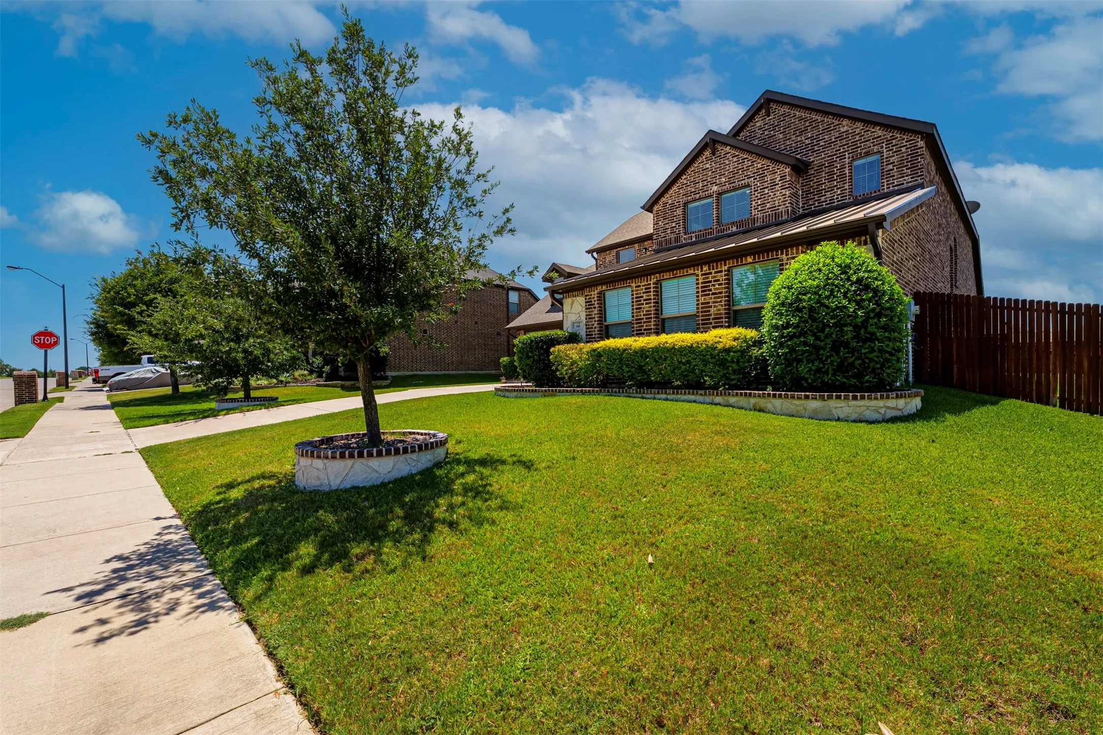 Single Family Residence For Sale in Ellis County , 606 Lonesome Dove Drive, Midlothian, Texas 76065, 4 Bedroom, 3 Bathroom, 2 Garage spaces, 2,873 Sqft, built in 2018, mls#21336143, Real Estate Agent in Midlothian, Homes For Sale in Ellis county, Homes For Sale in Midlothian, Realtor in Midlothian Texas, Real Estate Brokerage Independent Realty Texas, Luminita Cordes Realtor