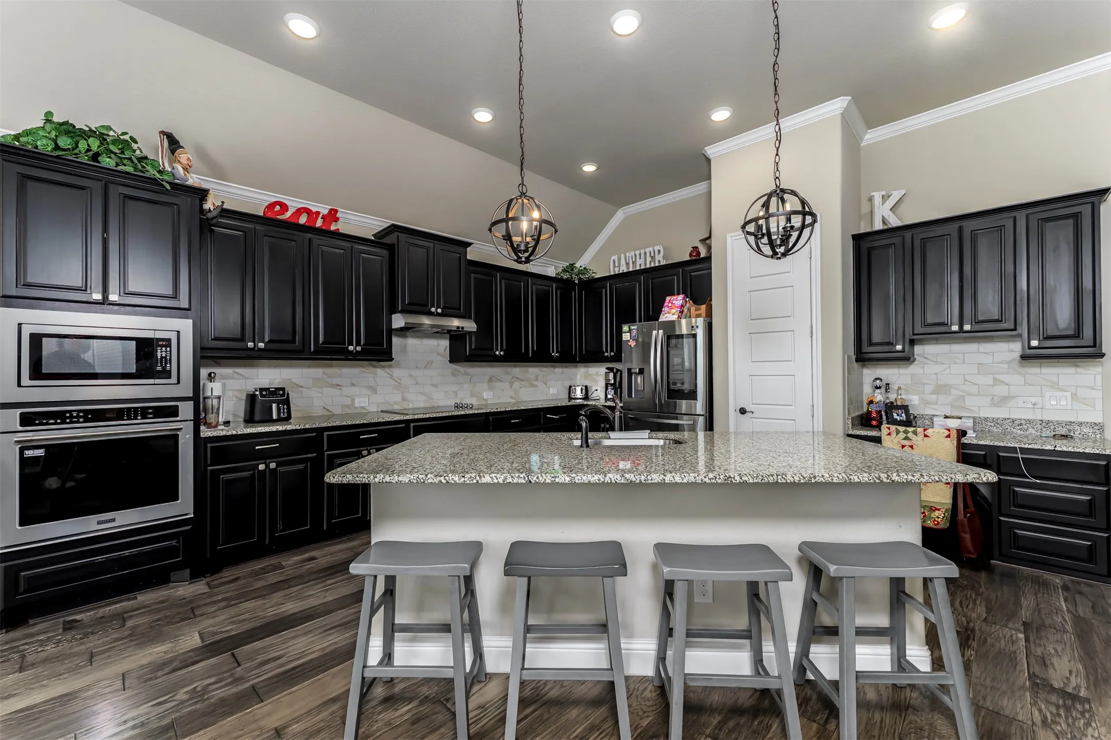 Single Family Residence For Sale in Ellis County , 606 Lonesome Dove Drive, Midlothian, Texas 76065, 4 Bedroom, 3 Bathroom, 2 Garage spaces, 2,873 Sqft, built in 2018, mls#21336143, Real Estate Agent in Midlothian, Homes For Sale in Ellis county, Homes For Sale in Midlothian, Realtor in Midlothian Texas, Real Estate Brokerage Independent Realty Texas, Luminita Cordes Realtor
