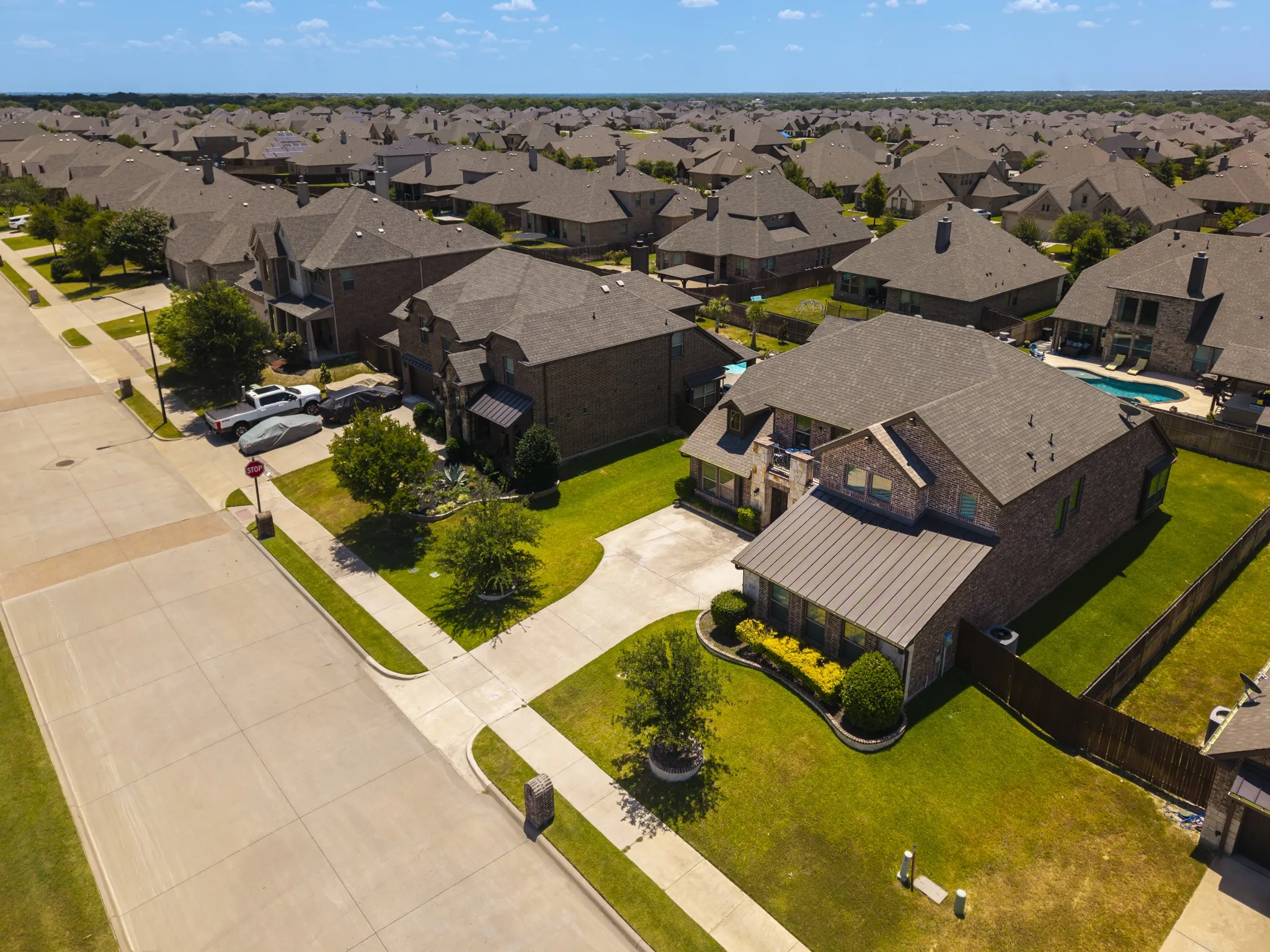Single Family Residence For Sale in Ellis County , 606 Lonesome Dove Drive, Midlothian, Texas 76065, 4 Bedroom, 3 Bathroom, 2 Garage spaces, 2,873 Sqft, built in 2018, mls#21336143, Real Estate Agent in Midlothian, Homes For Sale in Ellis county, Homes For Sale in Midlothian, Realtor in Midlothian Texas, Real Estate Brokerage Independent Realty Texas, Luminita Cordes Realtor